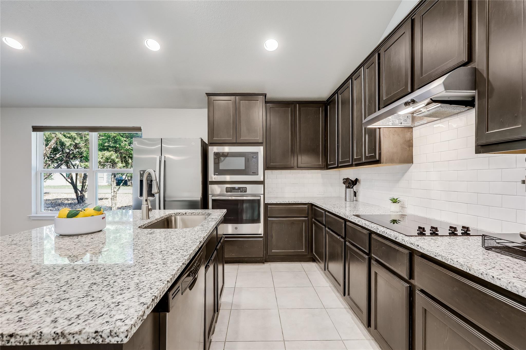 1901 Owens Ln, Lago Vista, TX 78645