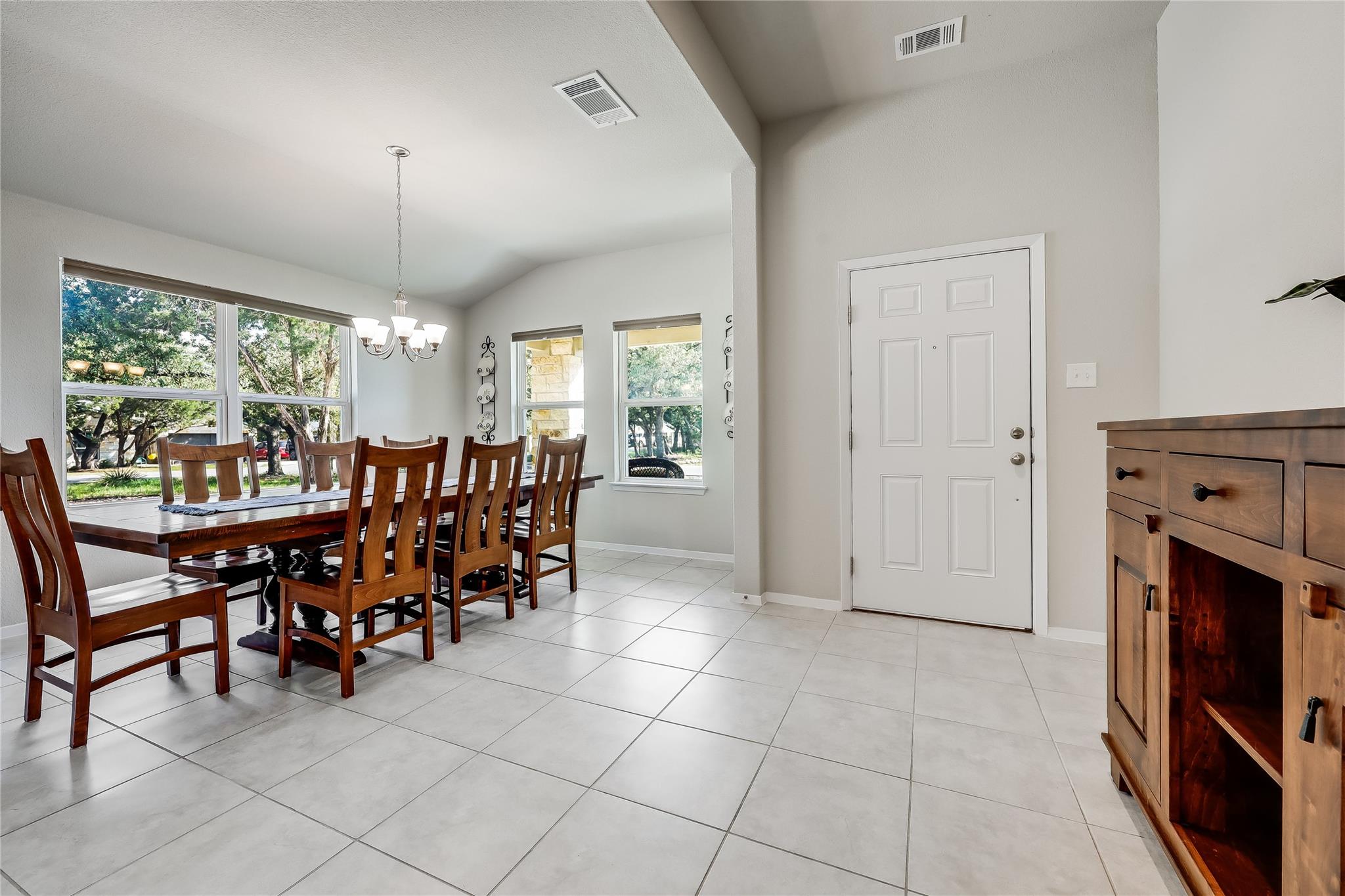 1901 Owens Ln, Lago Vista, TX 78645