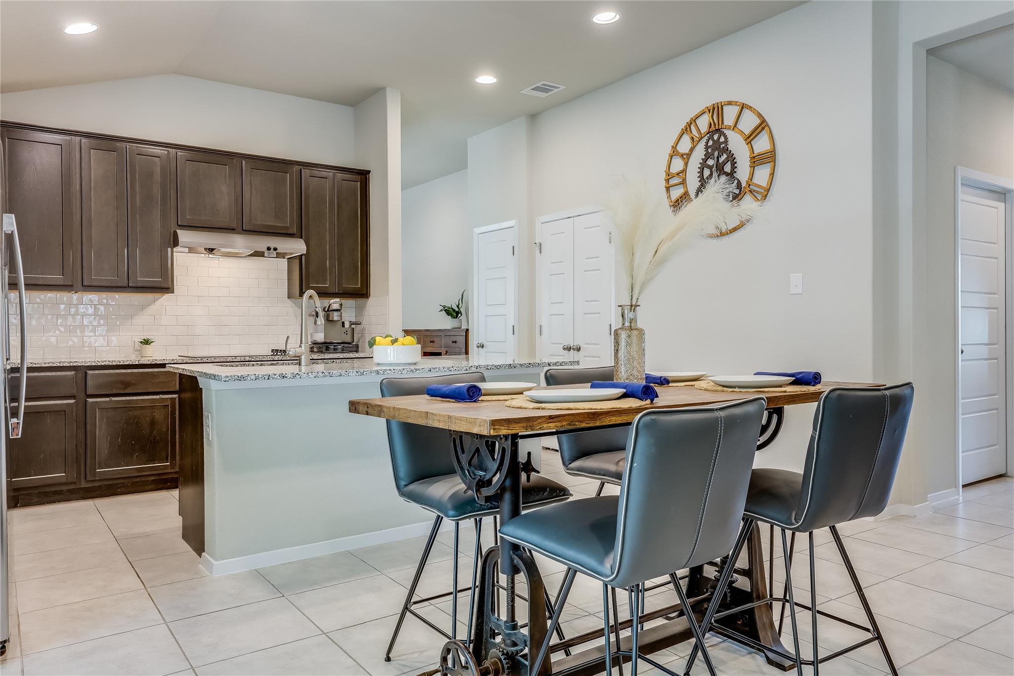 1901 Owens Ln, Lago Vista, TX 78645