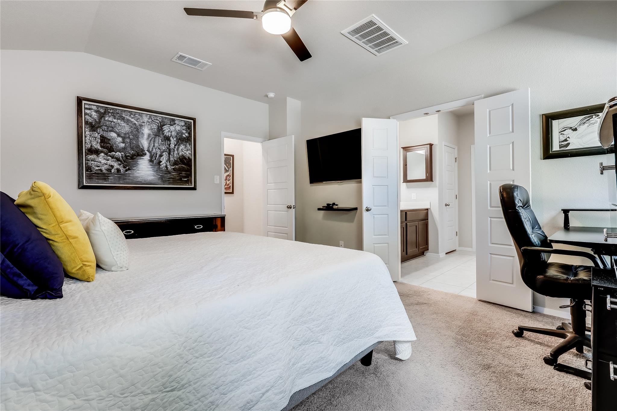 1901 Owens Ln, Lago Vista, TX 78645