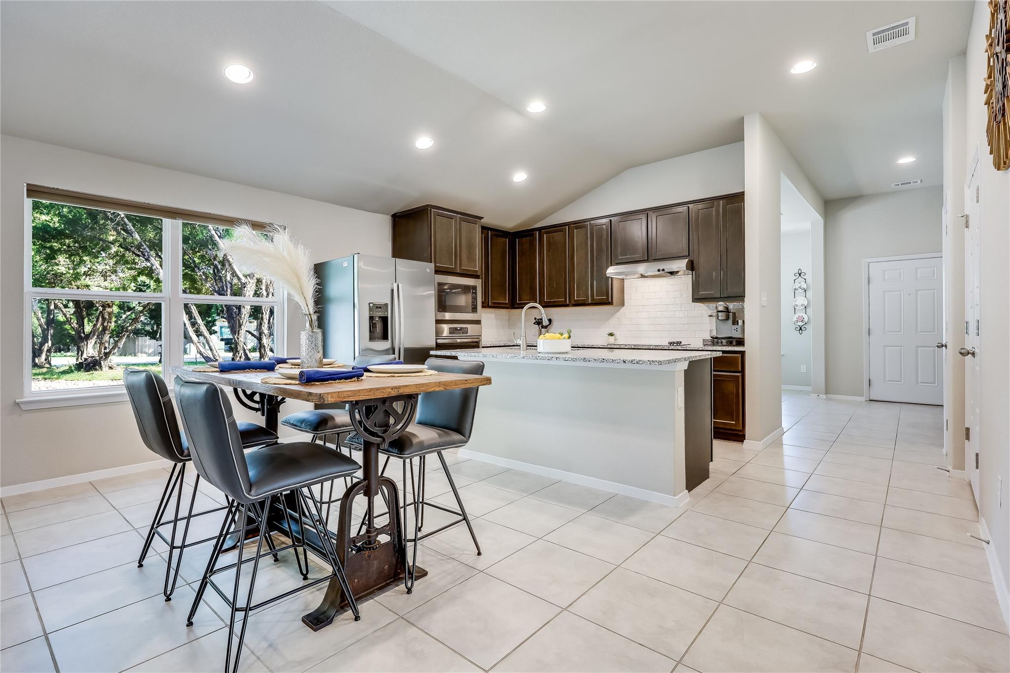 1901 Owens Ln, Lago Vista, TX 78645