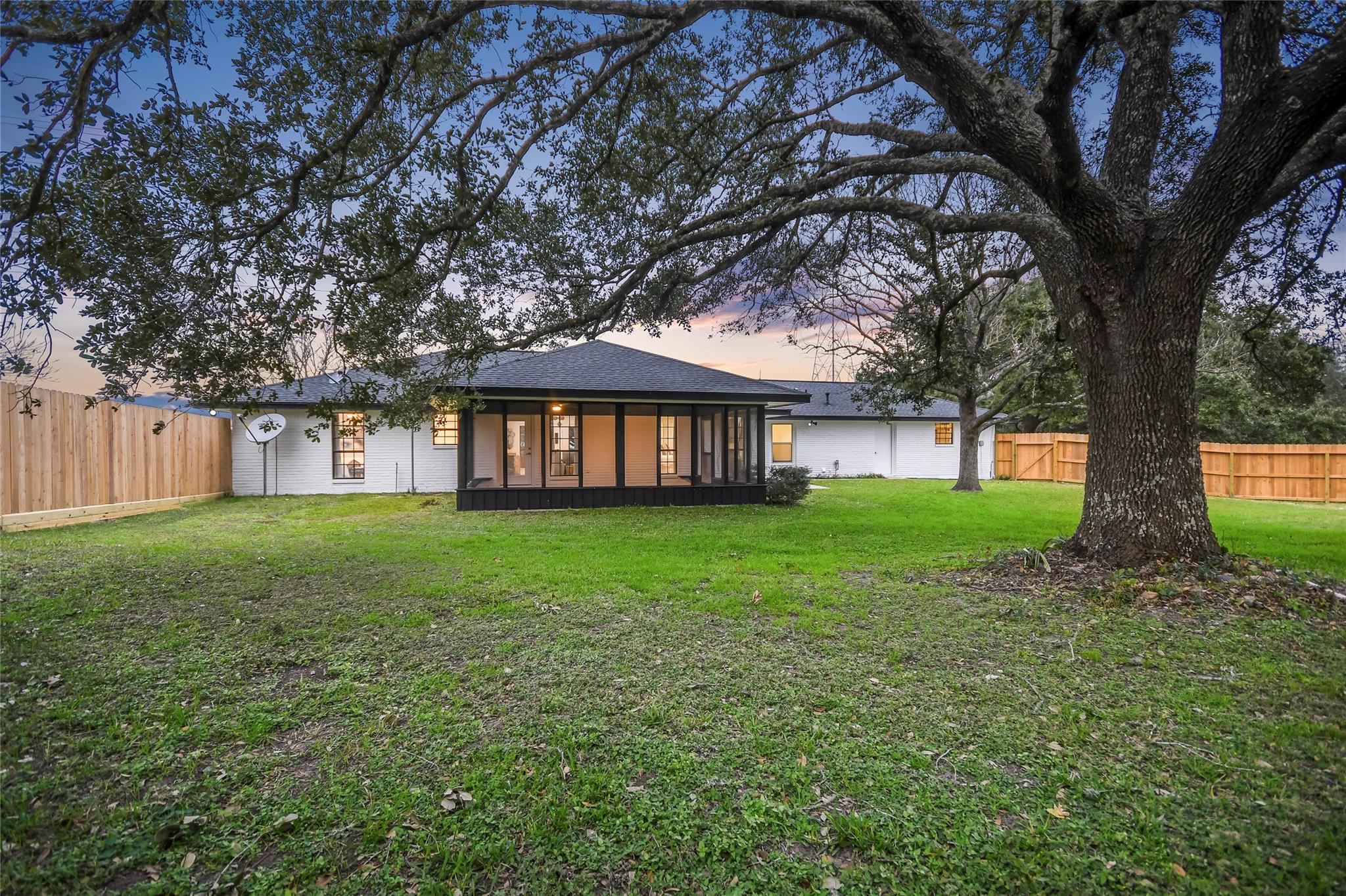 6569 Cutoff Rd, Round Top, TX 78940