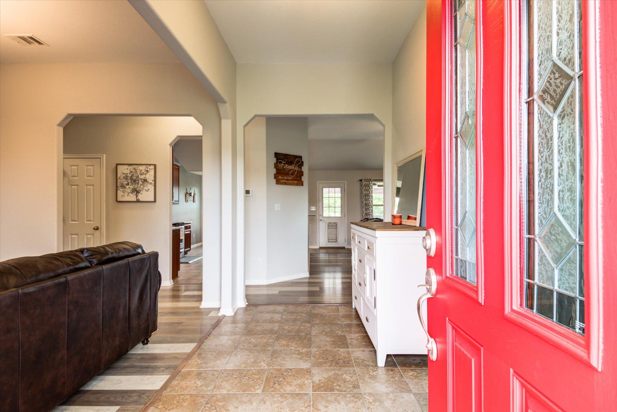 109 S Santa Fe Trl, Liberty Hill, TX 78642