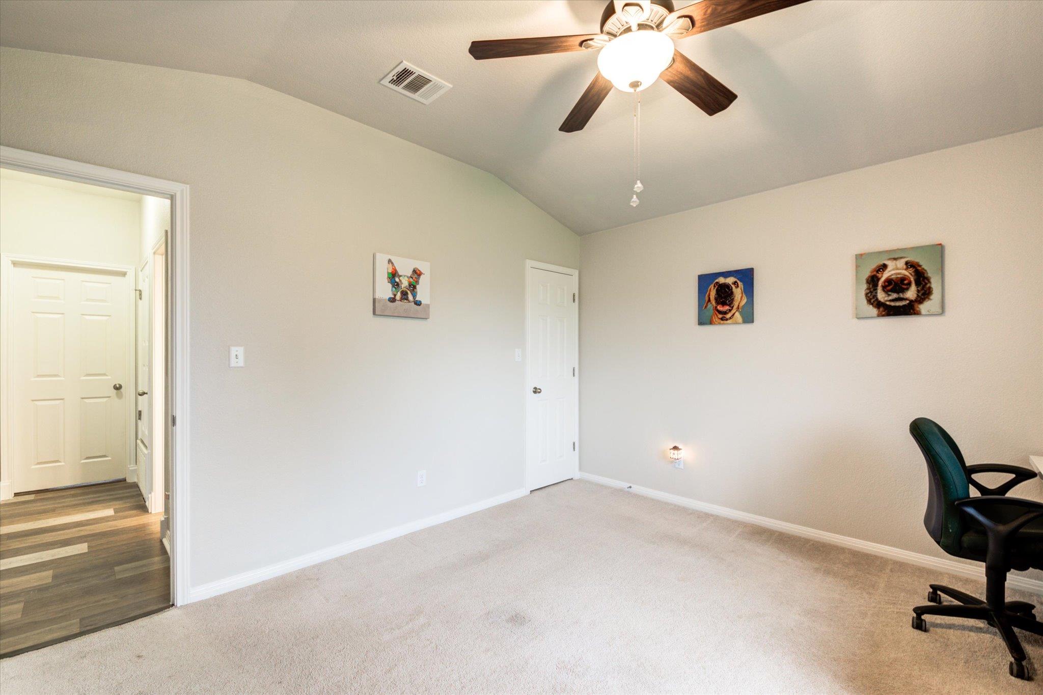 109 S Santa Fe Trl, Liberty Hill, TX 78642