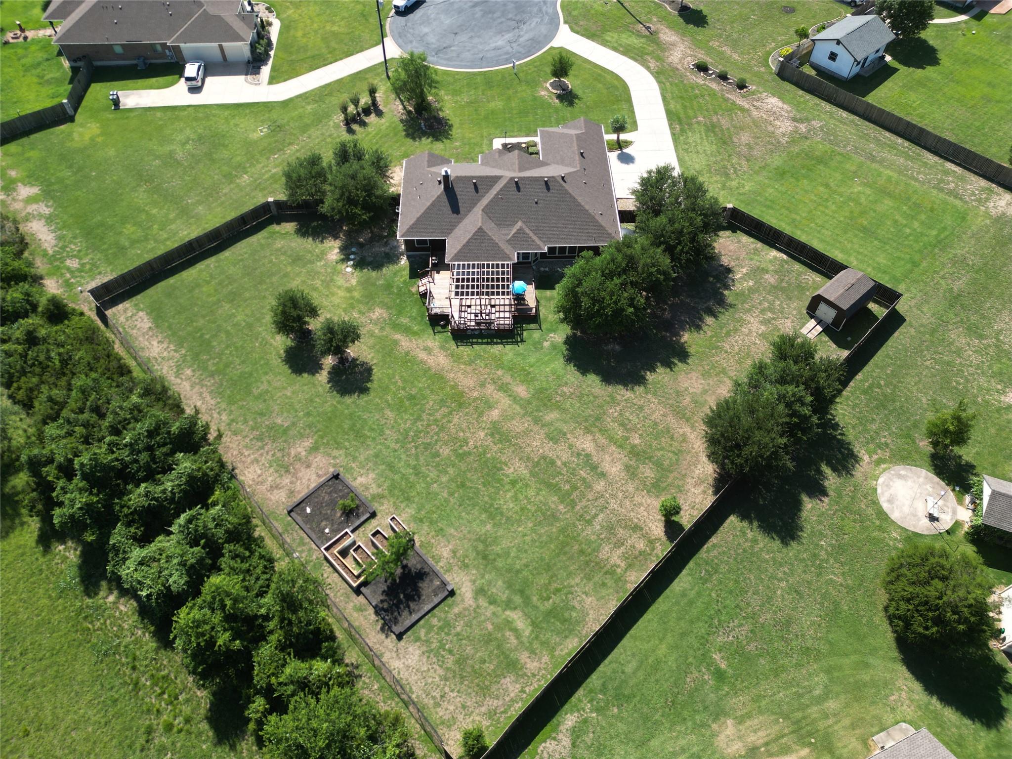 109 S Santa Fe Trl, Liberty Hill, TX 78642