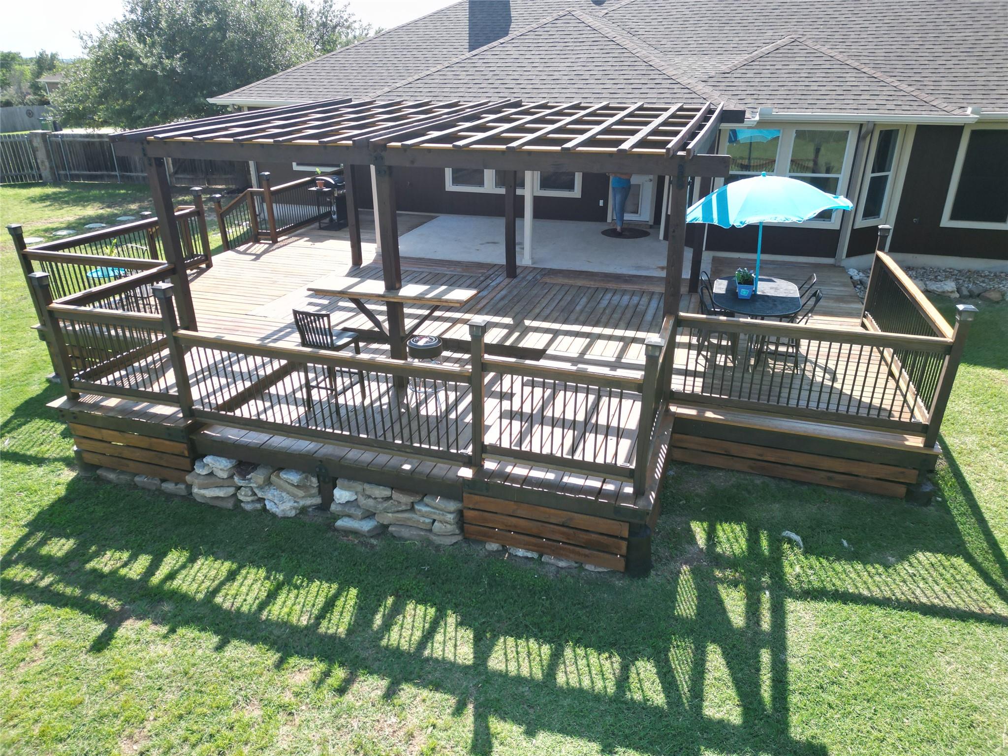 109 S Santa Fe Trl, Liberty Hill, TX 78642