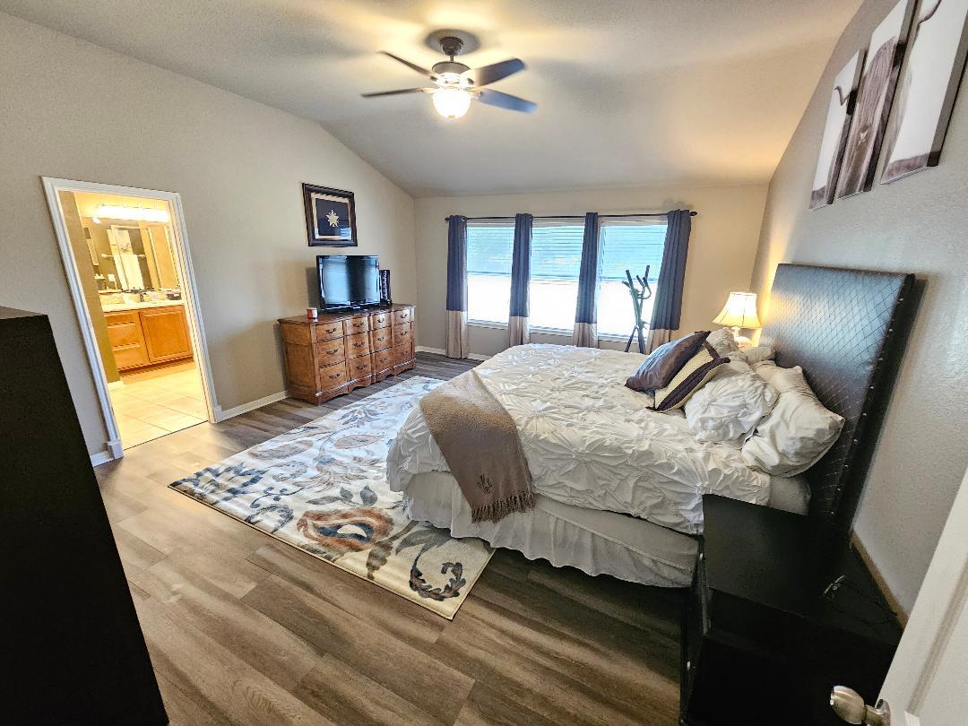 109 S Santa Fe Trl, Liberty Hill, TX 78642