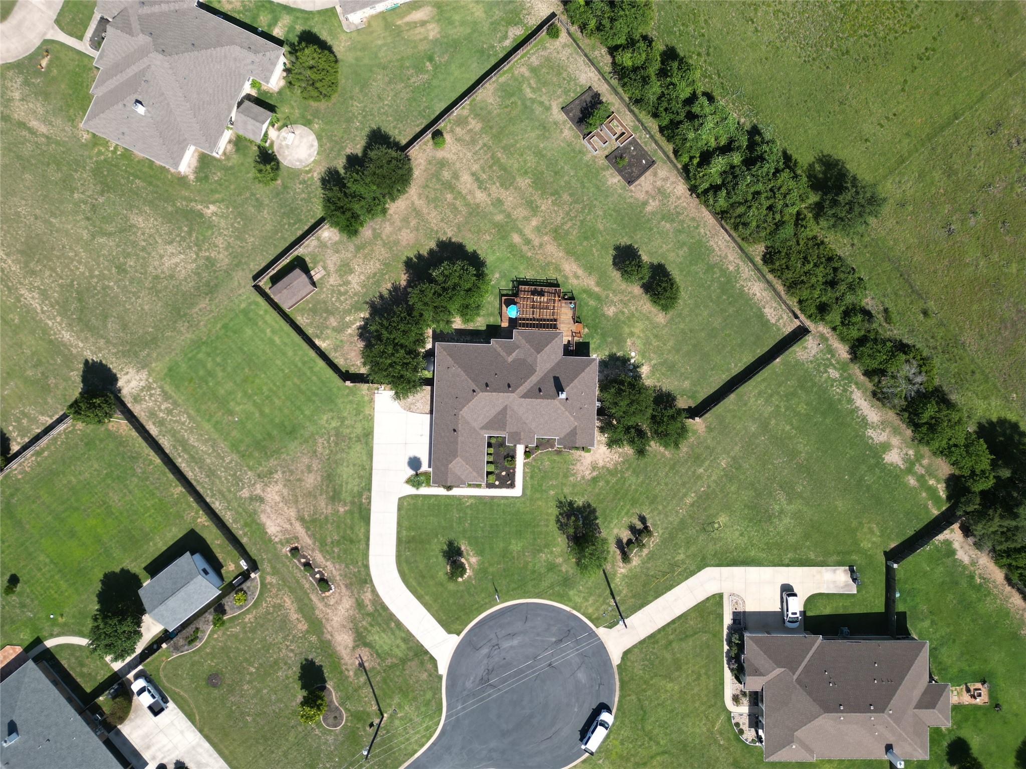 109 S Santa Fe Trl, Liberty Hill, TX 78642