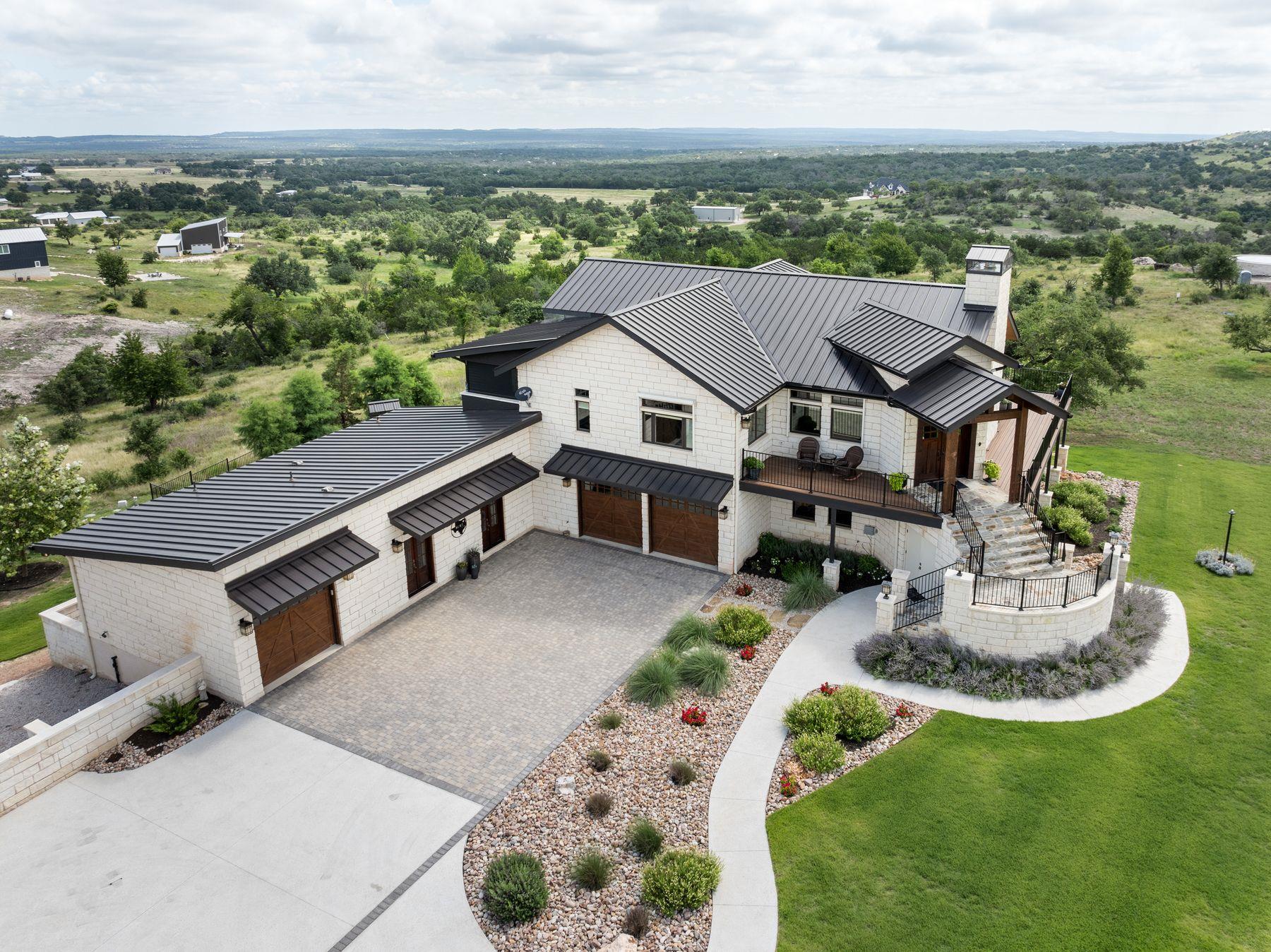 115 Trophy Oak Pt, Fredericksburg, TX 78624