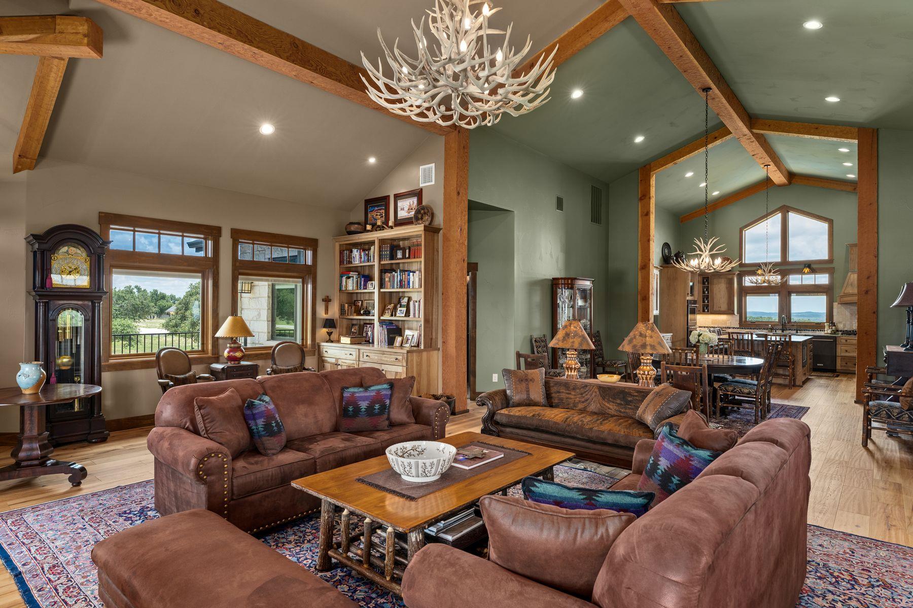 115 Trophy Oak Pt, Fredericksburg, TX 78624