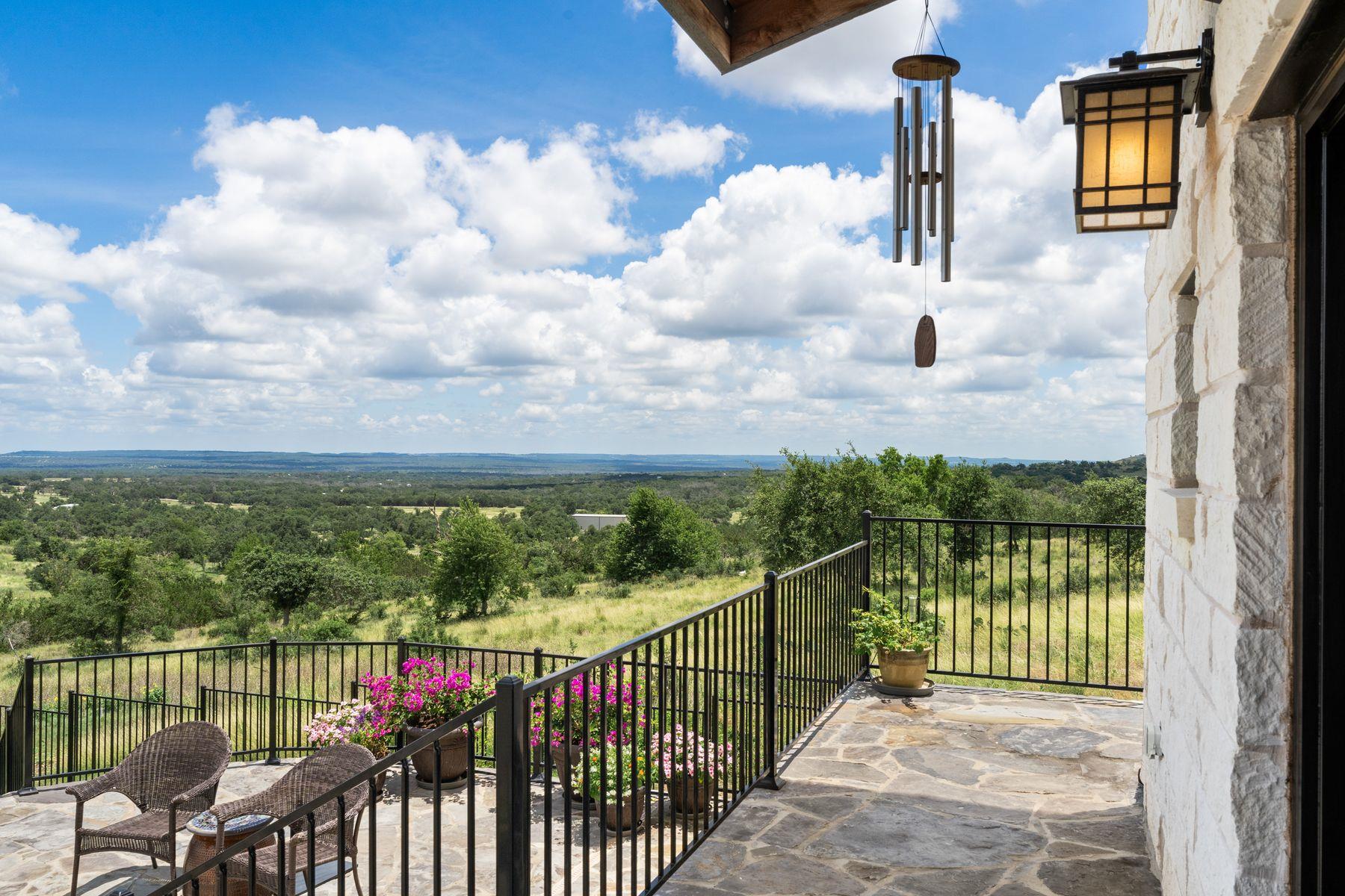 115 Trophy Oak Pt, Fredericksburg, TX 78624