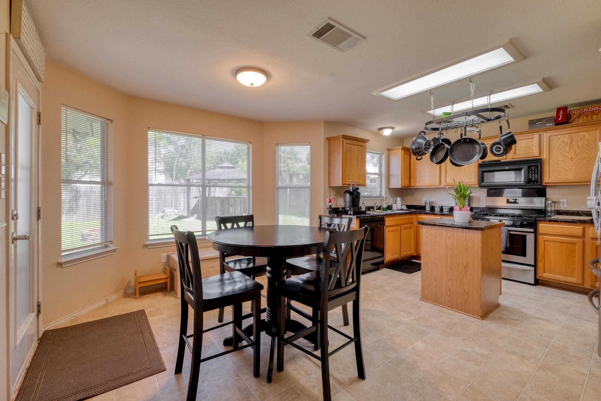 1716 Barilla Mountain Trl, Round Rock, TX 78664