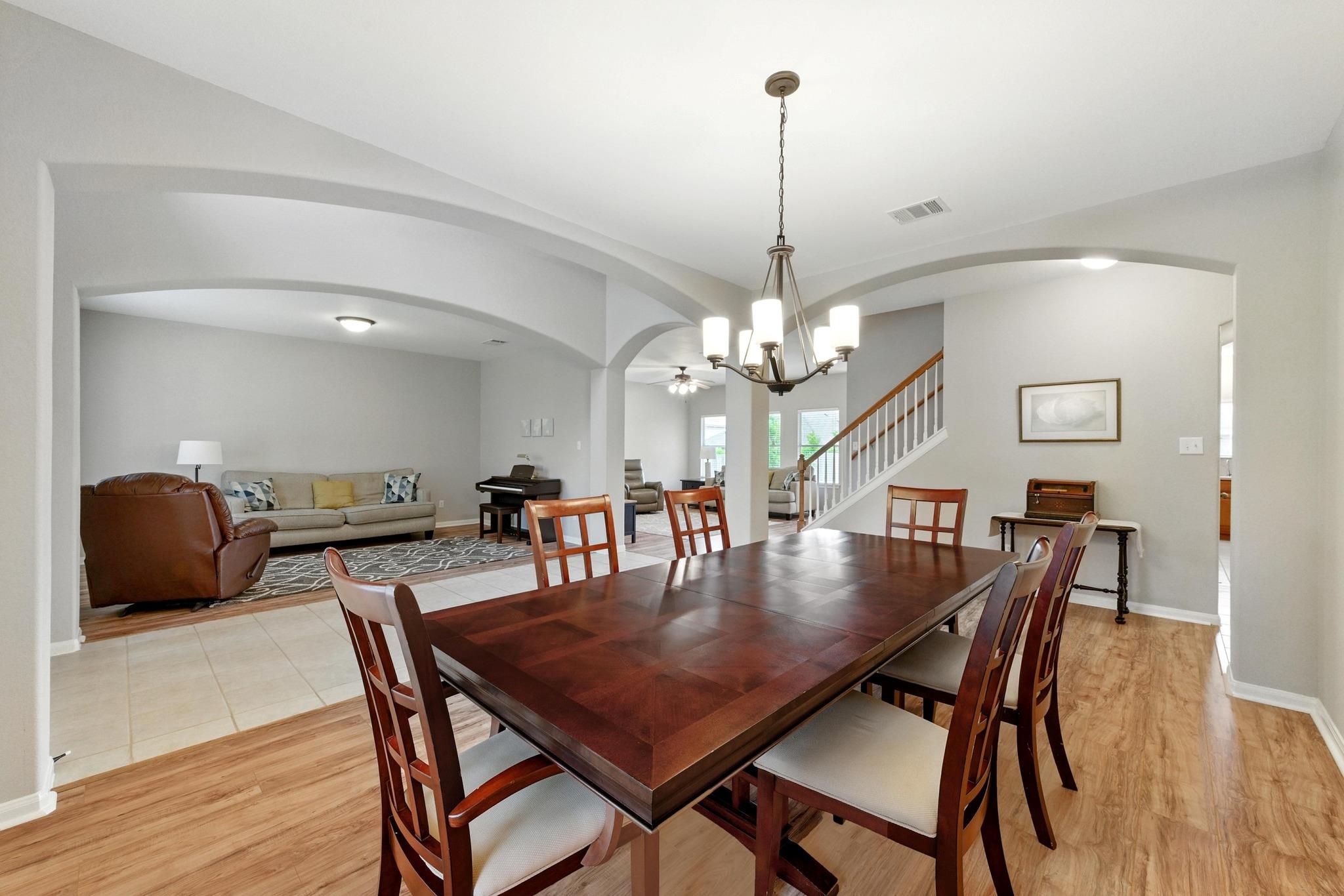 909 Rochester Castle Way, Pflugerville, TX 78660