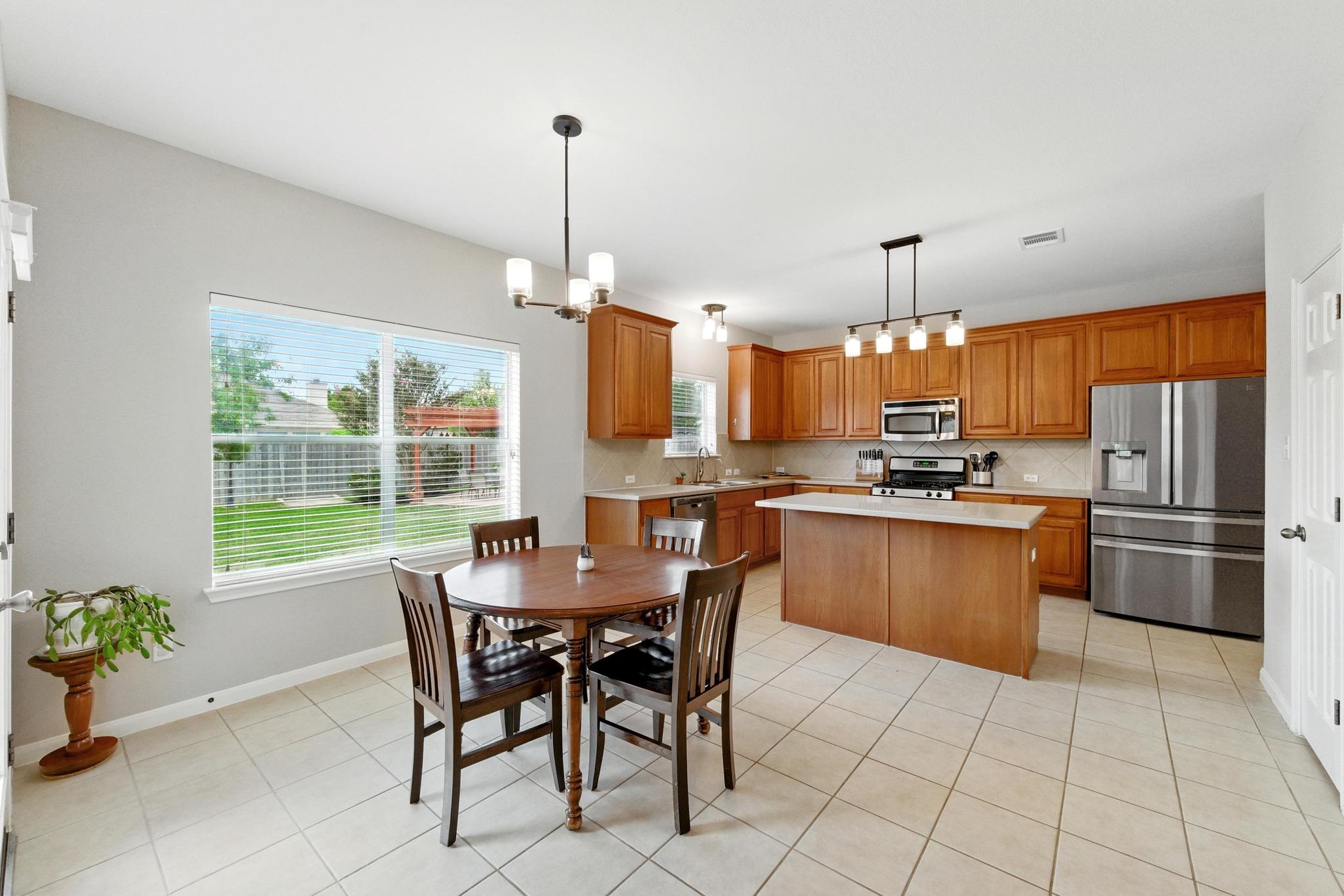909 Rochester Castle Way, Pflugerville, TX 78660