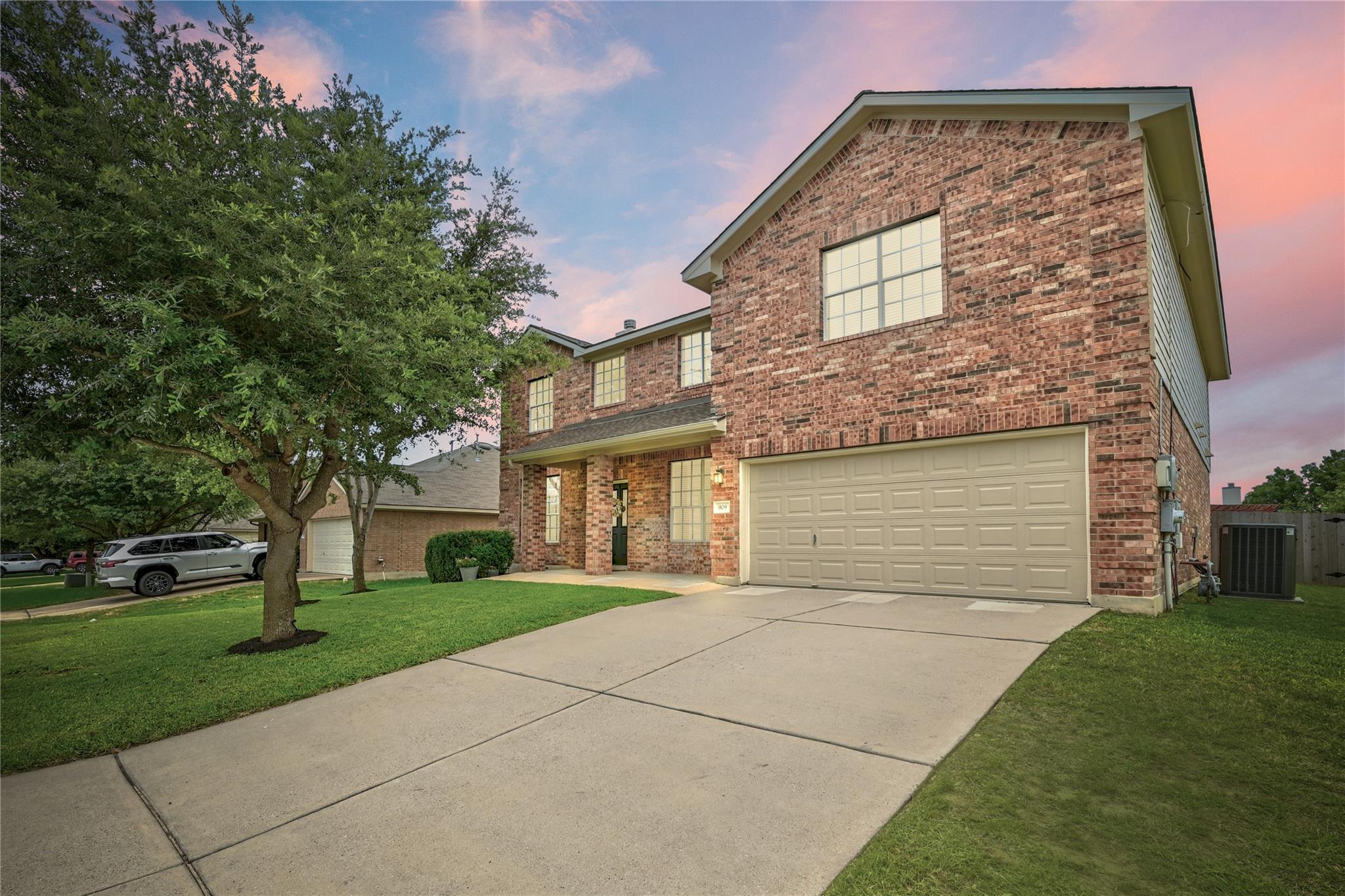 909 Rochester Castle Way, Pflugerville, TX 78660