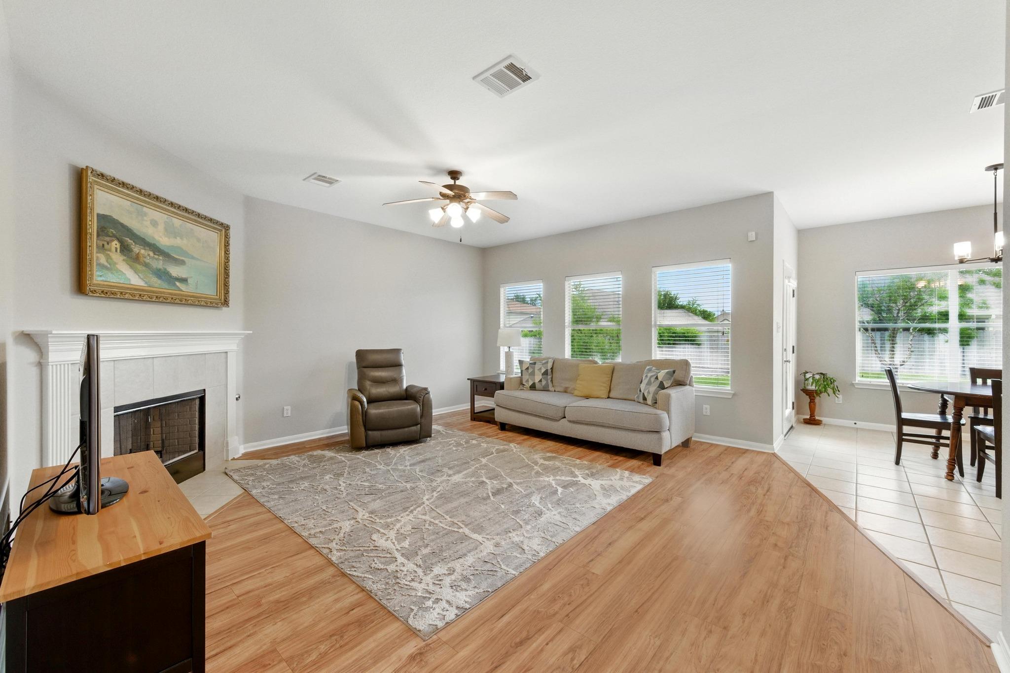 909 Rochester Castle Way, Pflugerville, TX 78660