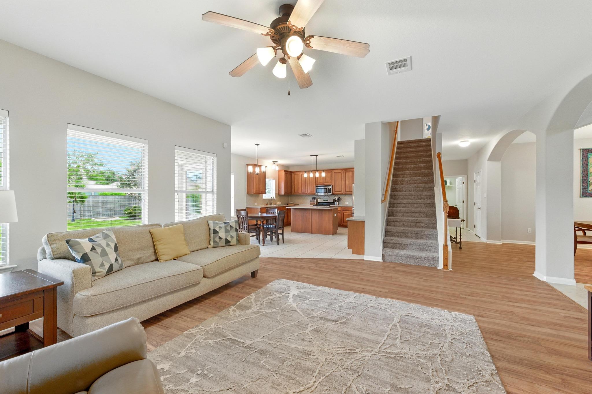 909 Rochester Castle Way, Pflugerville, TX 78660