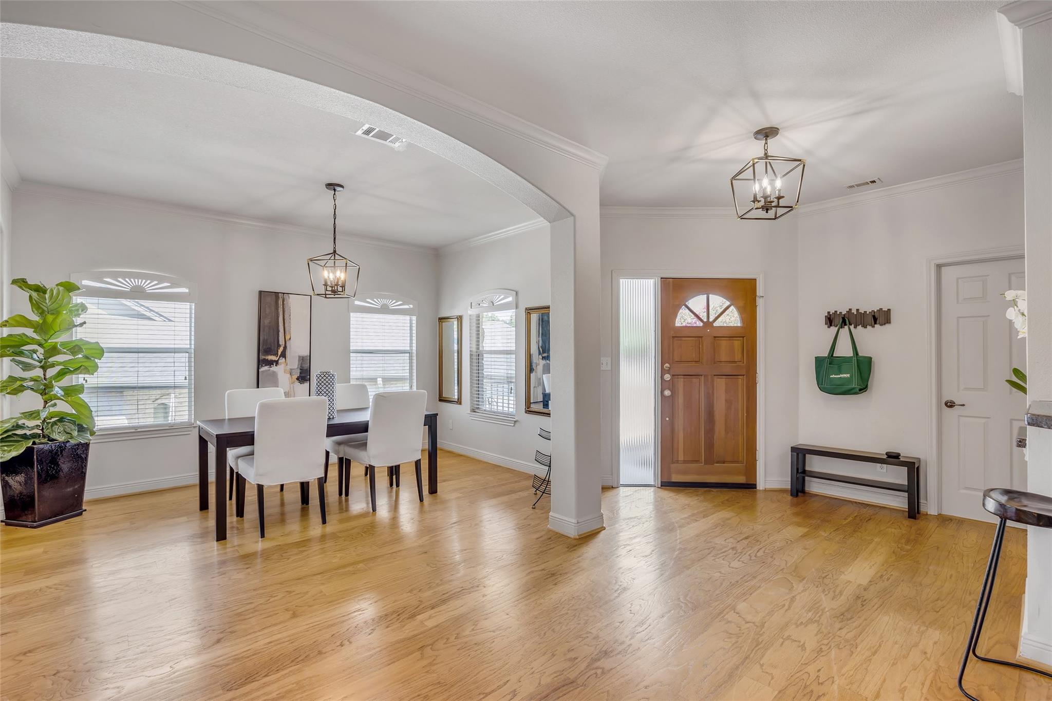 5511 Oakwood Cv # B, Austin, TX 78731