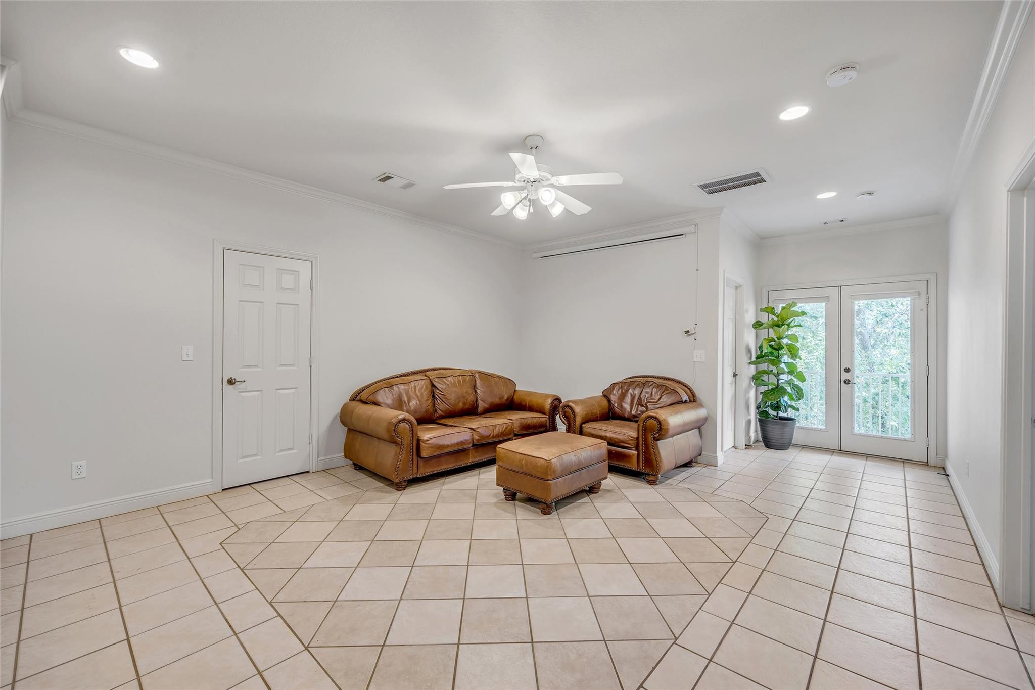 5511 Oakwood Cv # B, Austin, TX 78731