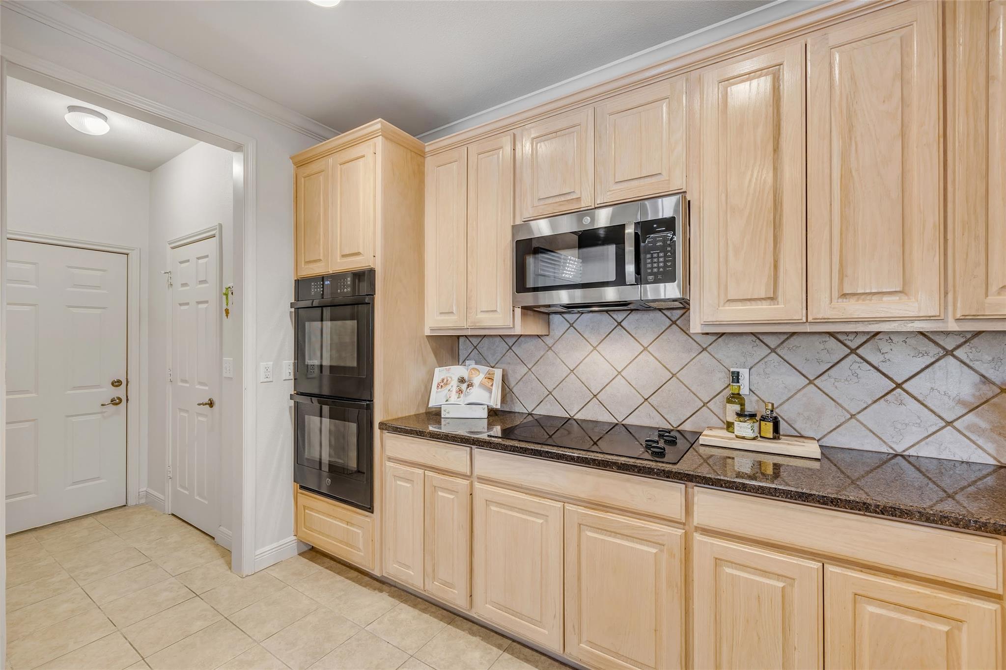 5511 Oakwood Cv # B, Austin, TX 78731