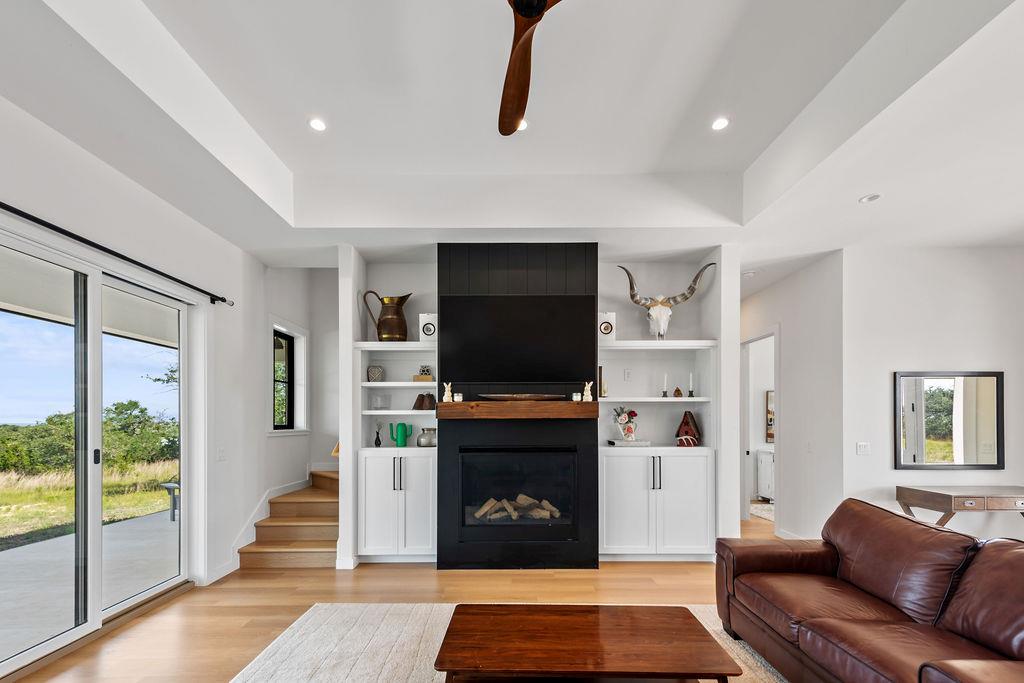 813 Verde Vista Dr, Wimberley, TX 78676