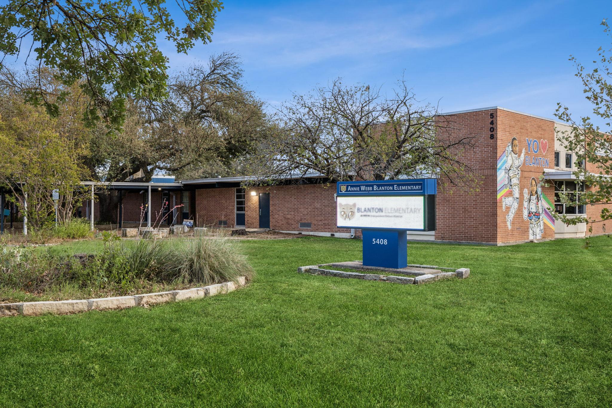 5703 Taunton Dr, Austin, TX 78723