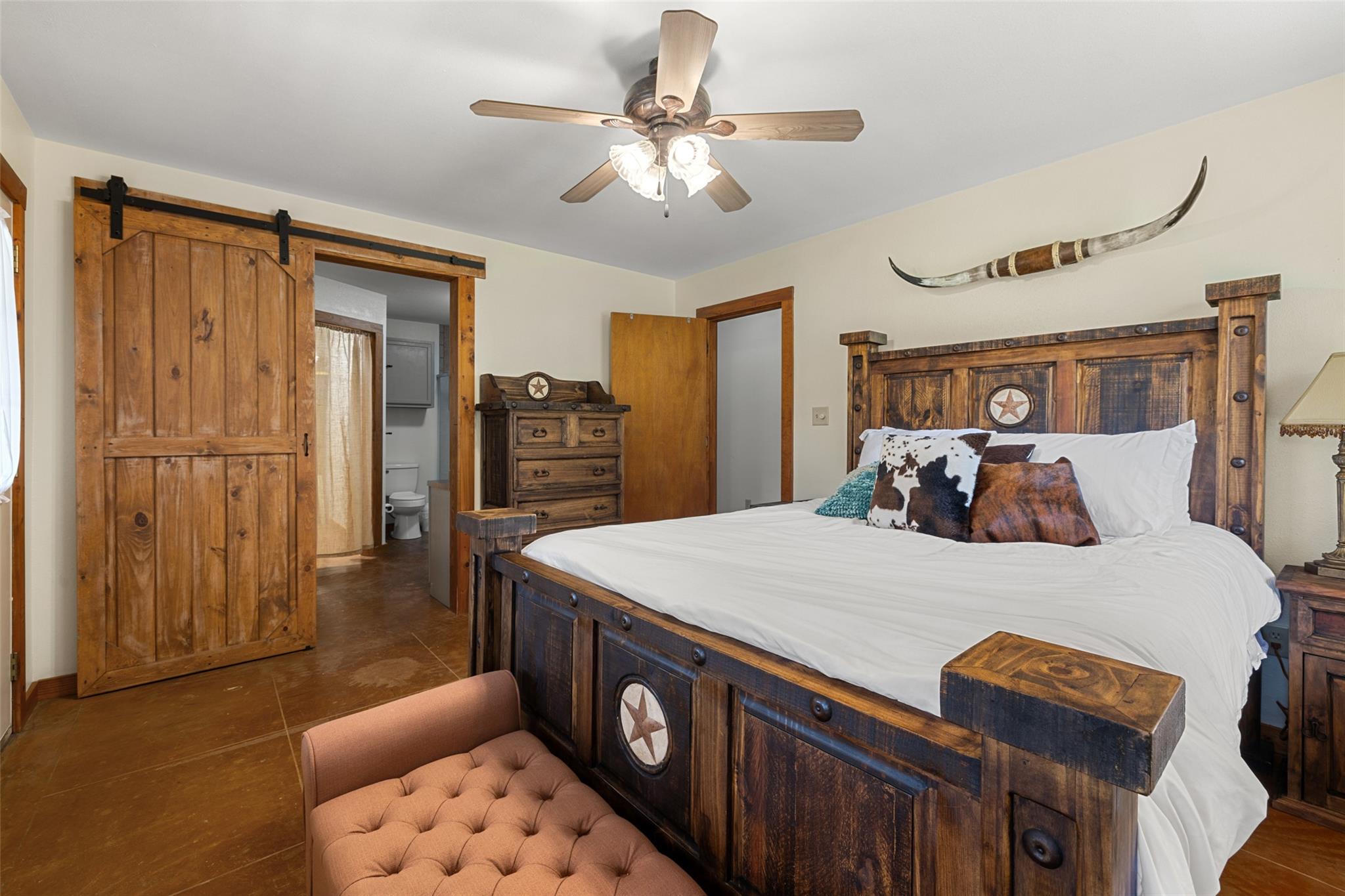 2631 N US Hwy 281, Johnson City, TX 78636