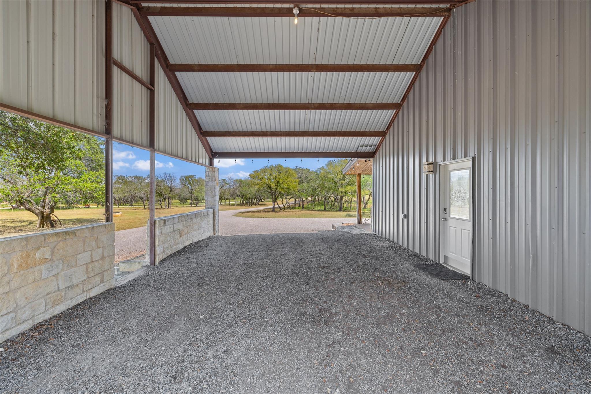 2631 N US Hwy 281, Johnson City, TX 78636