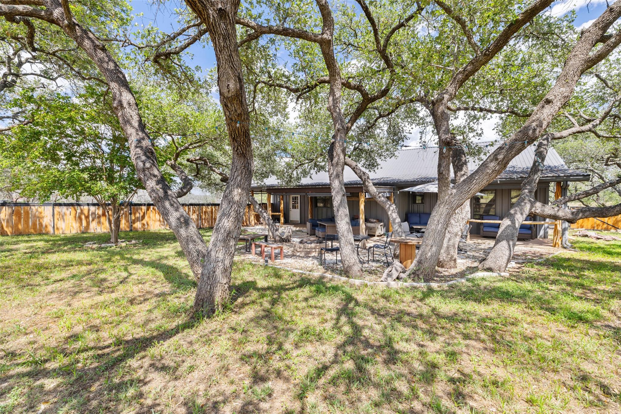 2631 N US Hwy 281, Johnson City, TX 78636