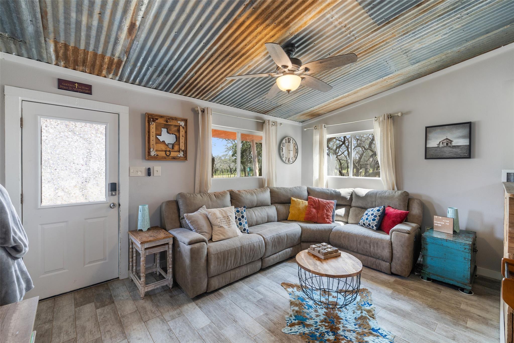 2631 N US Hwy 281, Johnson City, TX 78636