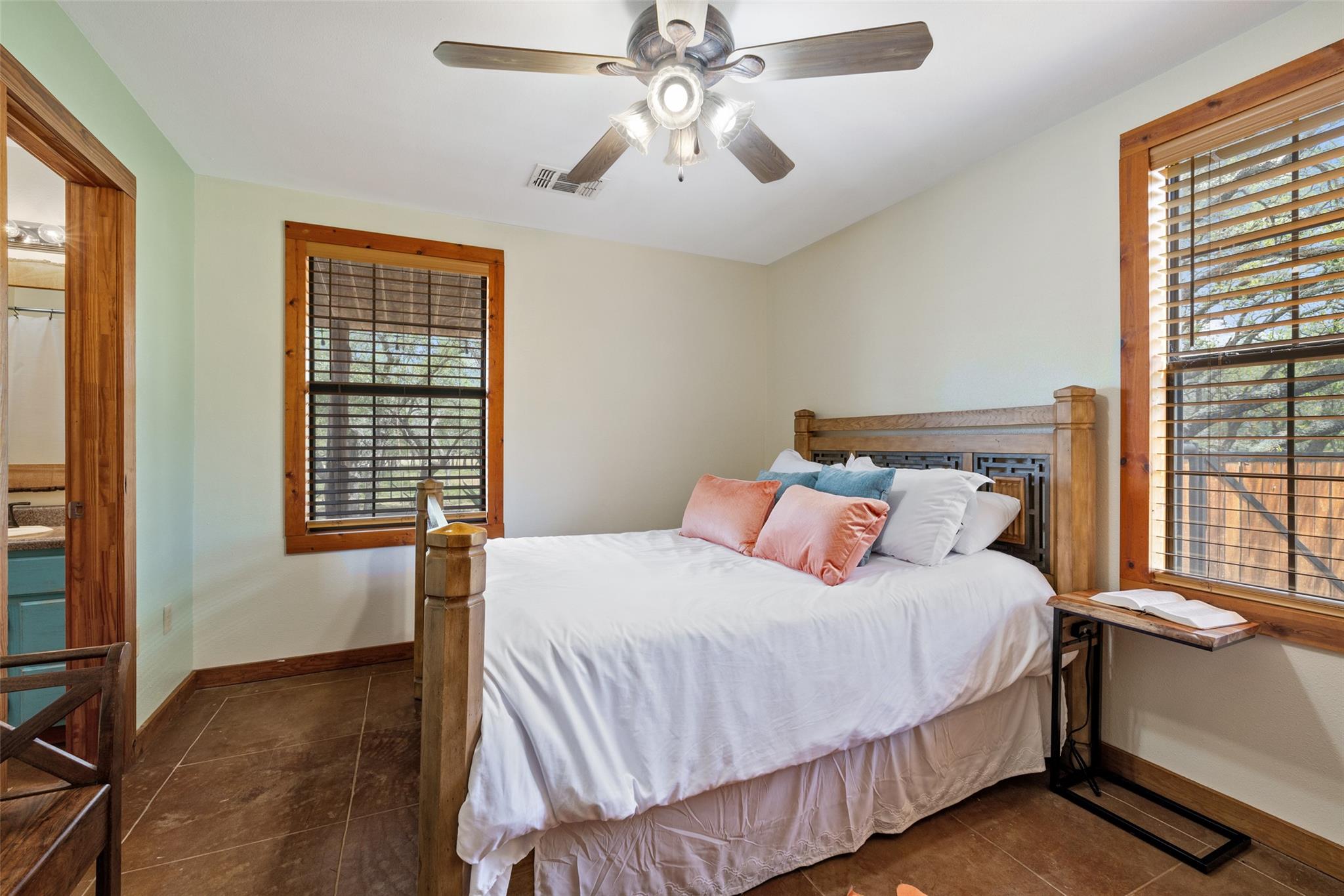 2631 N US Hwy 281, Johnson City, TX 78636