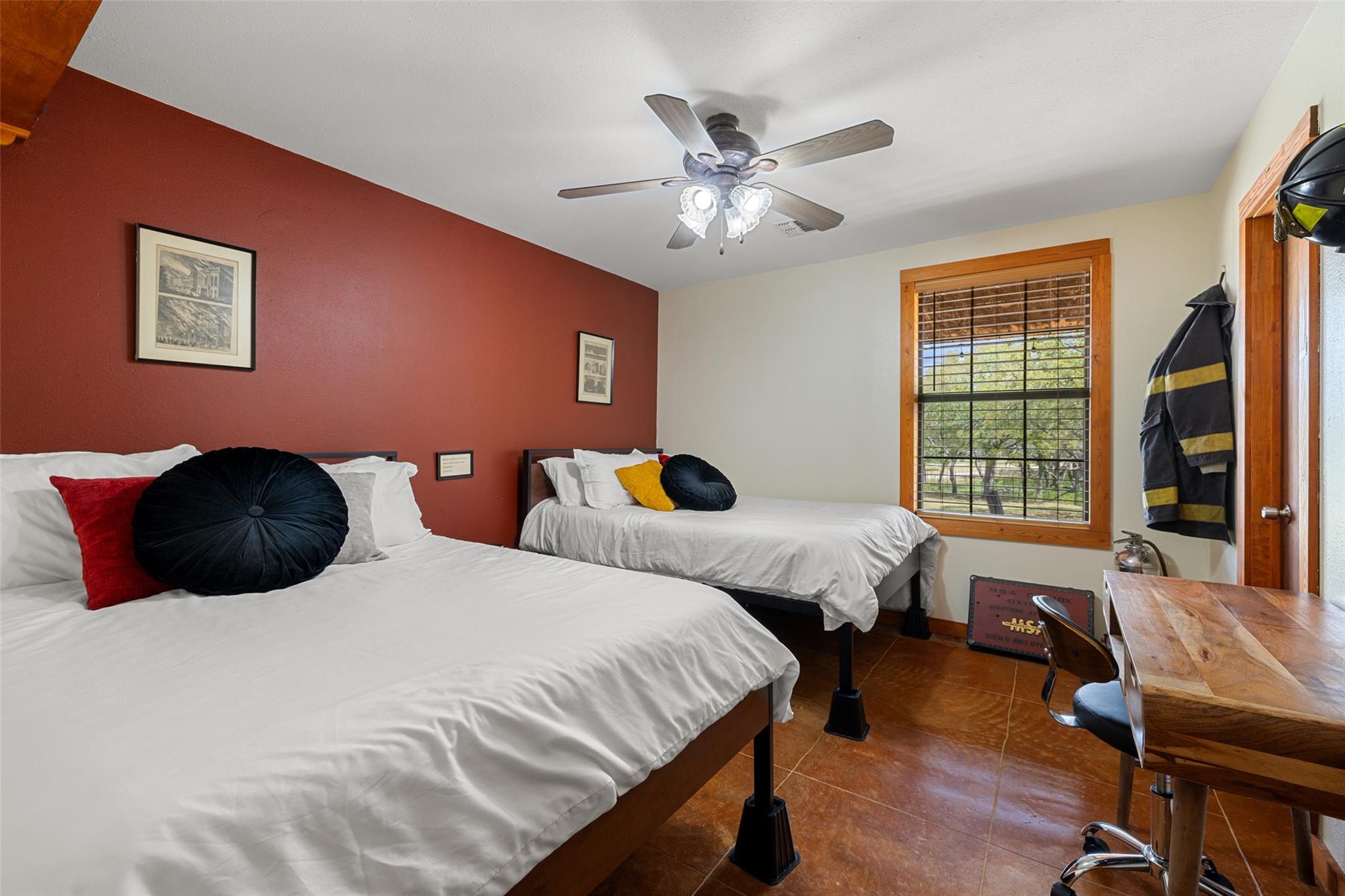 2631 N US Hwy 281, Johnson City, TX 78636