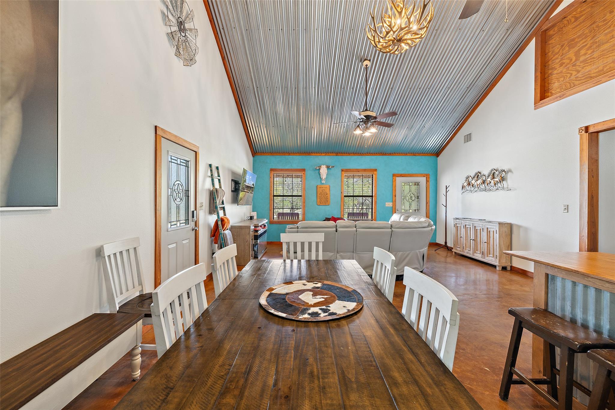 2631 N US Hwy 281, Johnson City, TX 78636