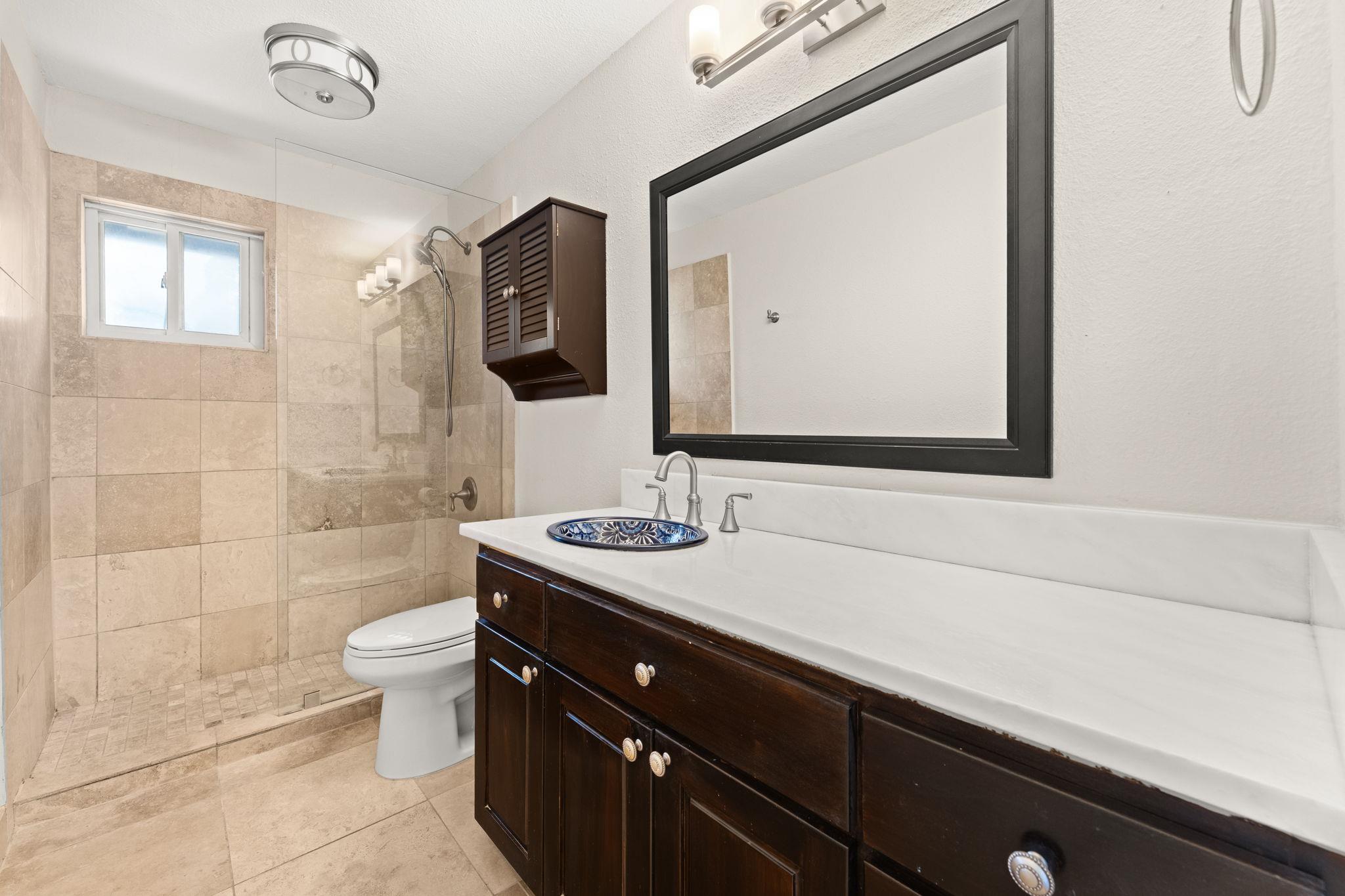 900 S Lamar Blvd # 304, Austin, TX 78704