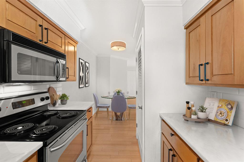 900 S Lamar Blvd # 304, Austin, TX 78704