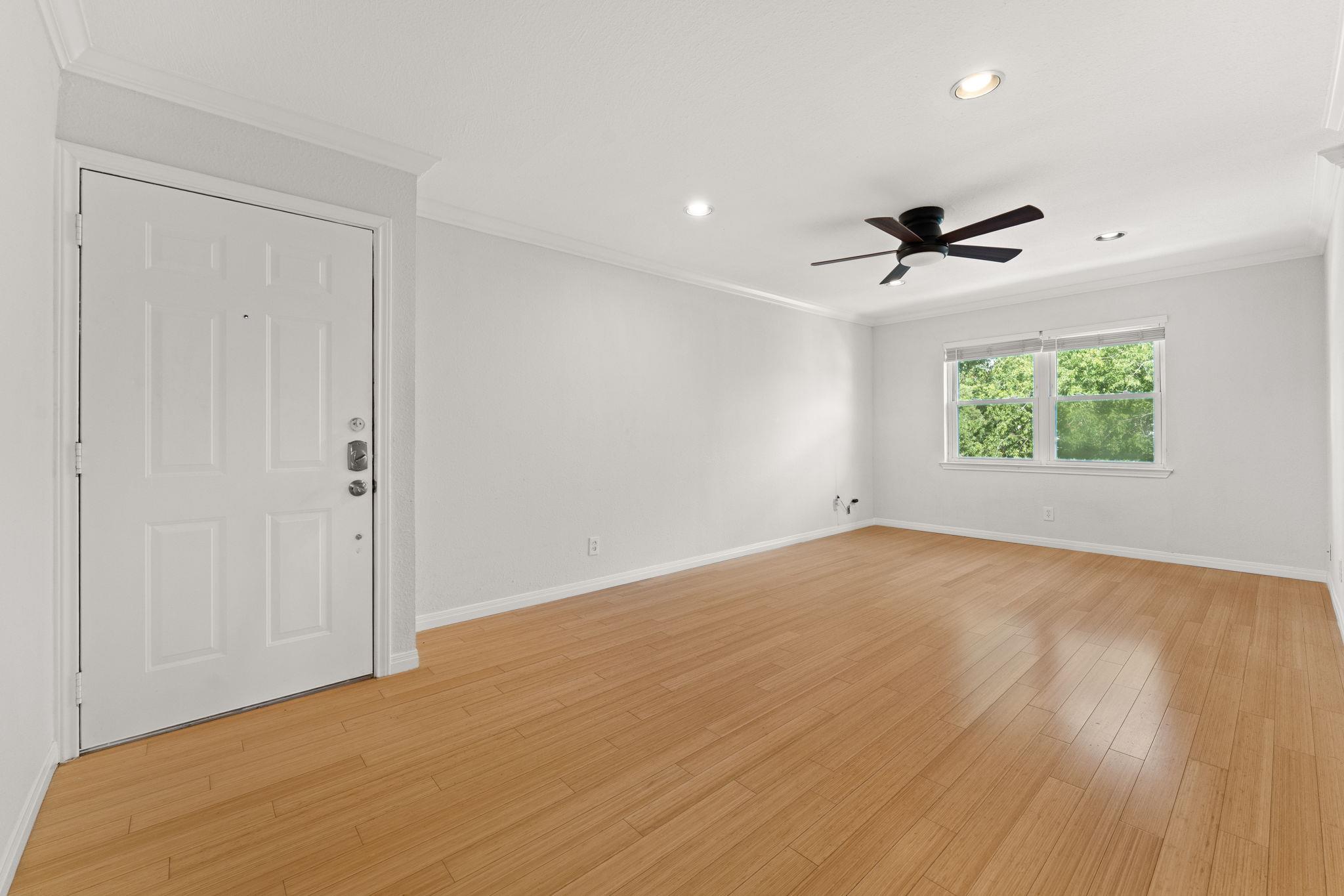 900 S Lamar Blvd # 304, Austin, TX 78704