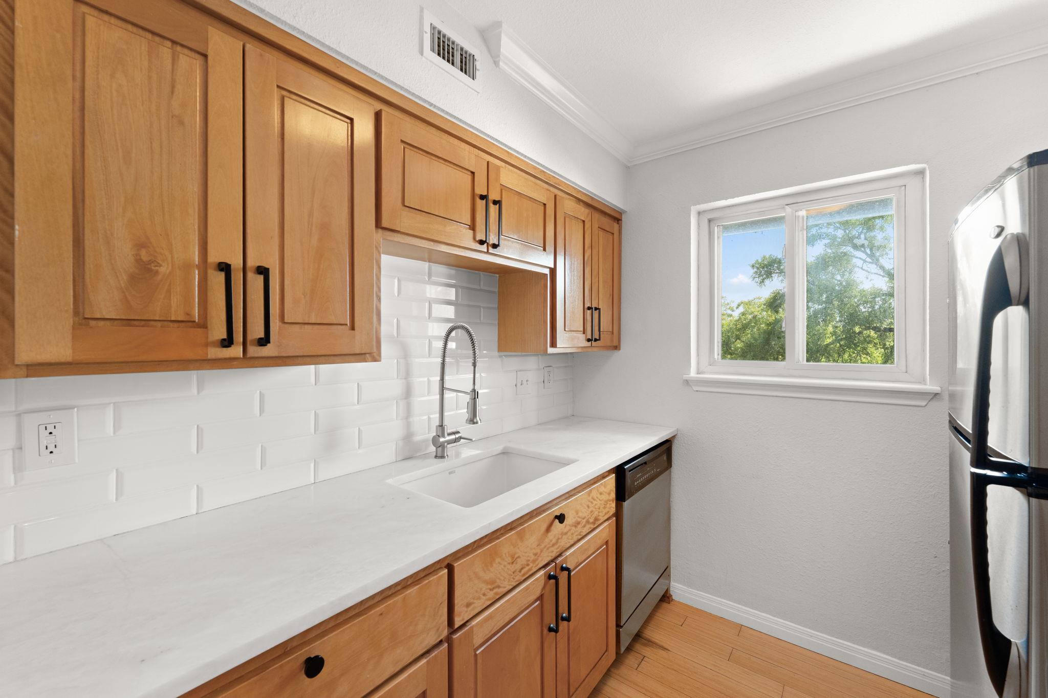 900 S Lamar Blvd # 304, Austin, TX 78704