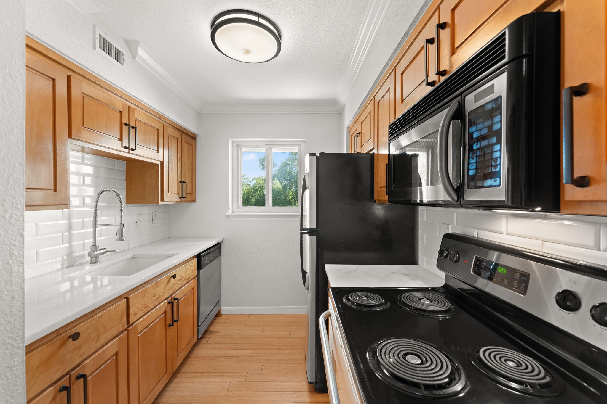 900 S Lamar Blvd # 304, Austin, TX 78704