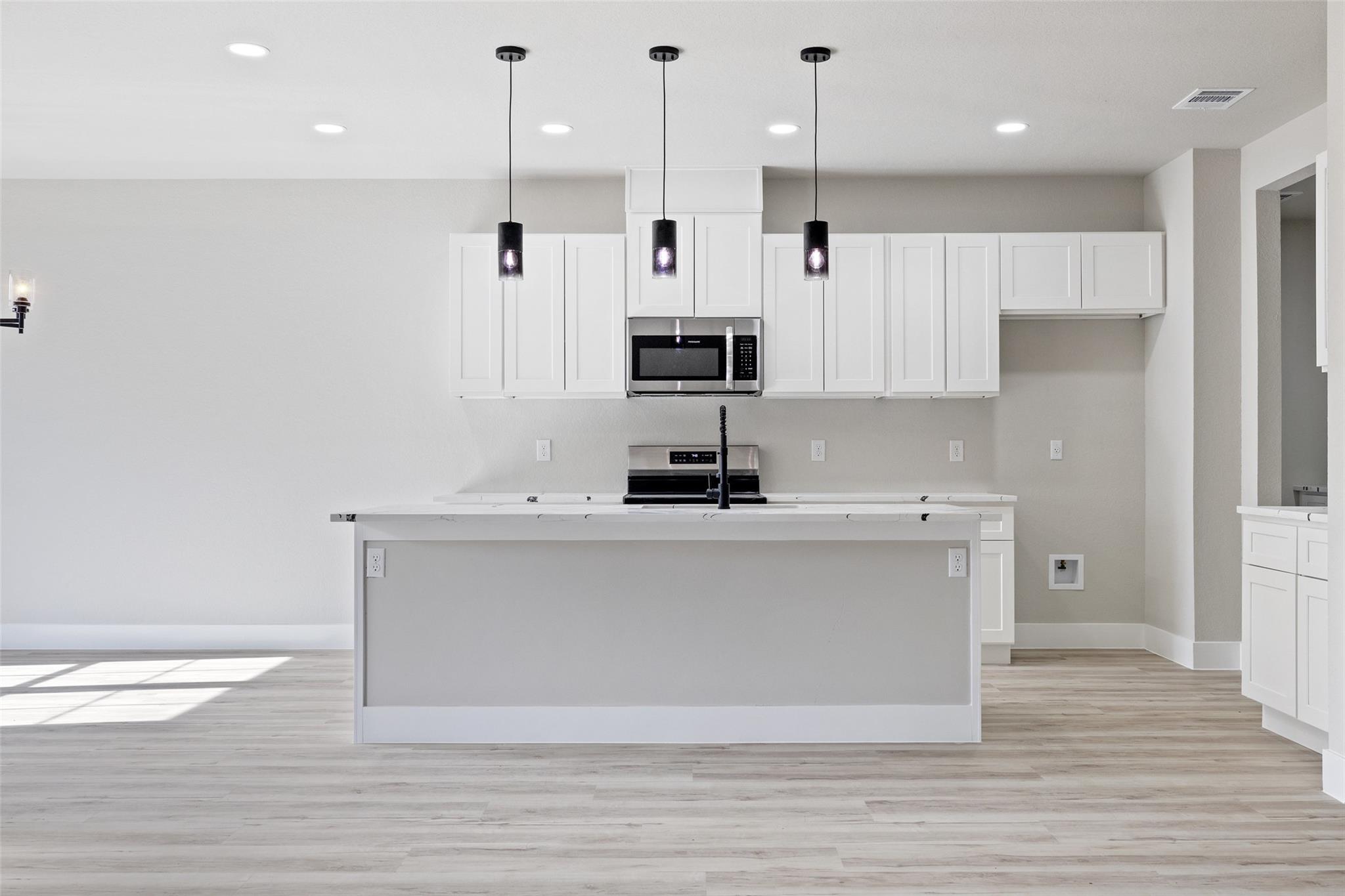 109 Sweet Clover Way, Johnson City, TX 78636