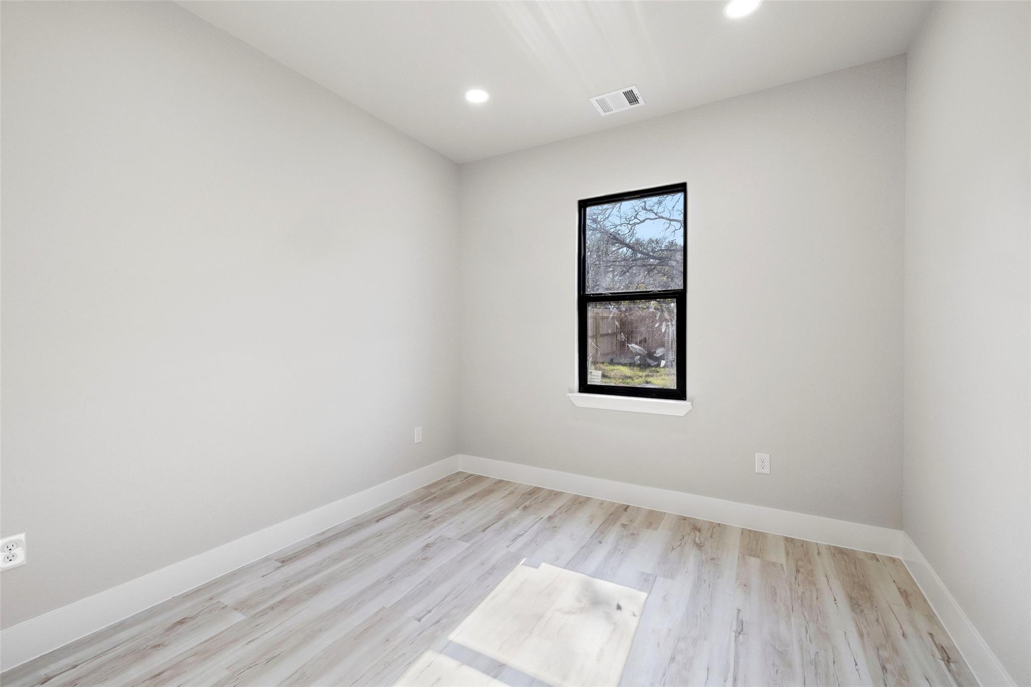 109 Sweet Clover Way, Johnson City, TX 78636