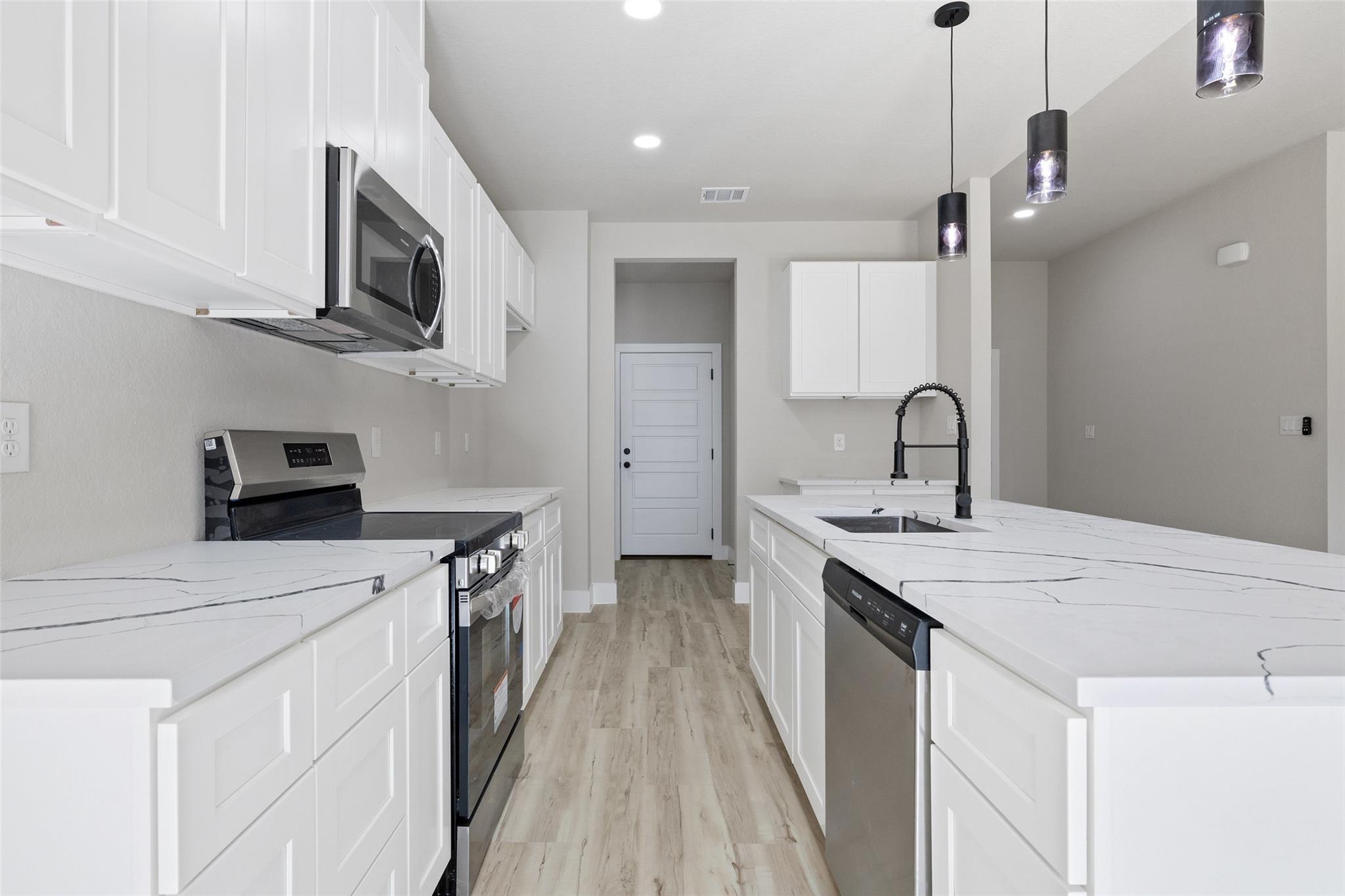 109 Sweet Clover Way, Johnson City, TX 78636