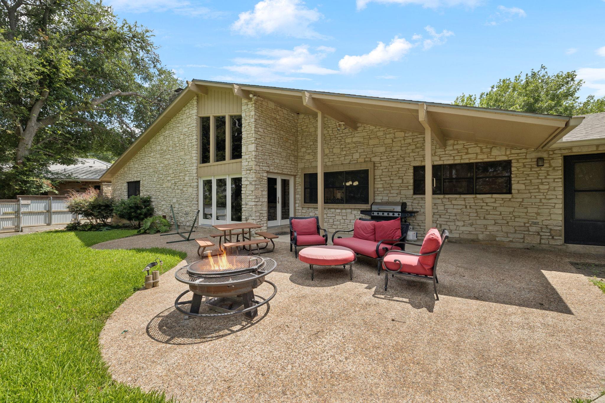 180 Wampum Way, Seguin, TX 78155