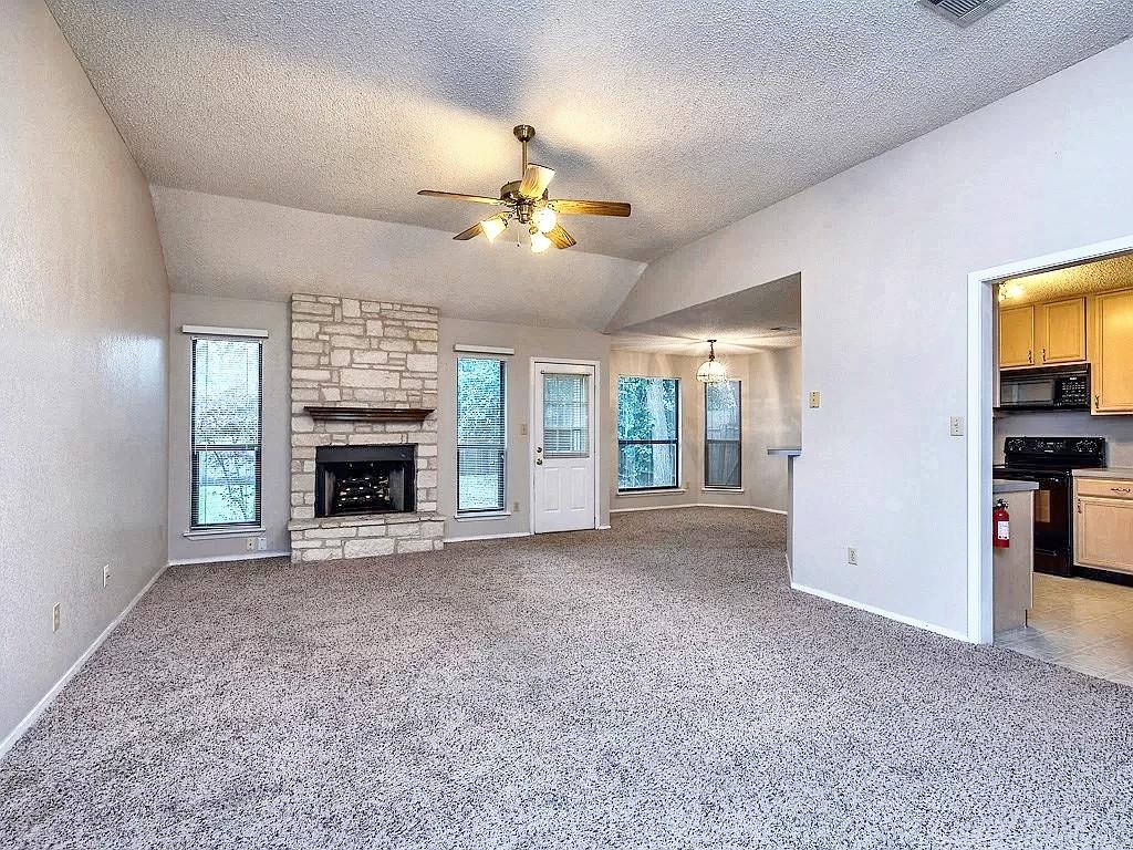 1810 Ramona Cir, San Marcos, TX 78666