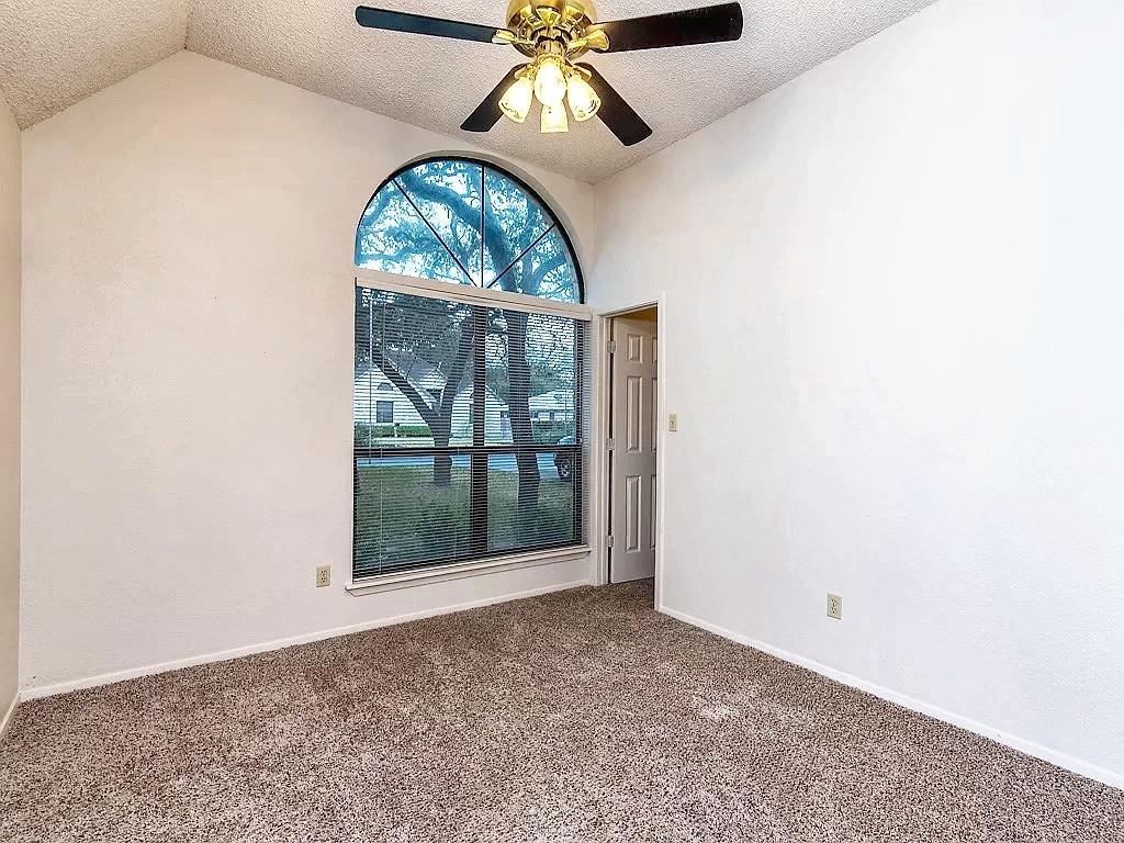 1810 Ramona Cir, San Marcos, TX 78666