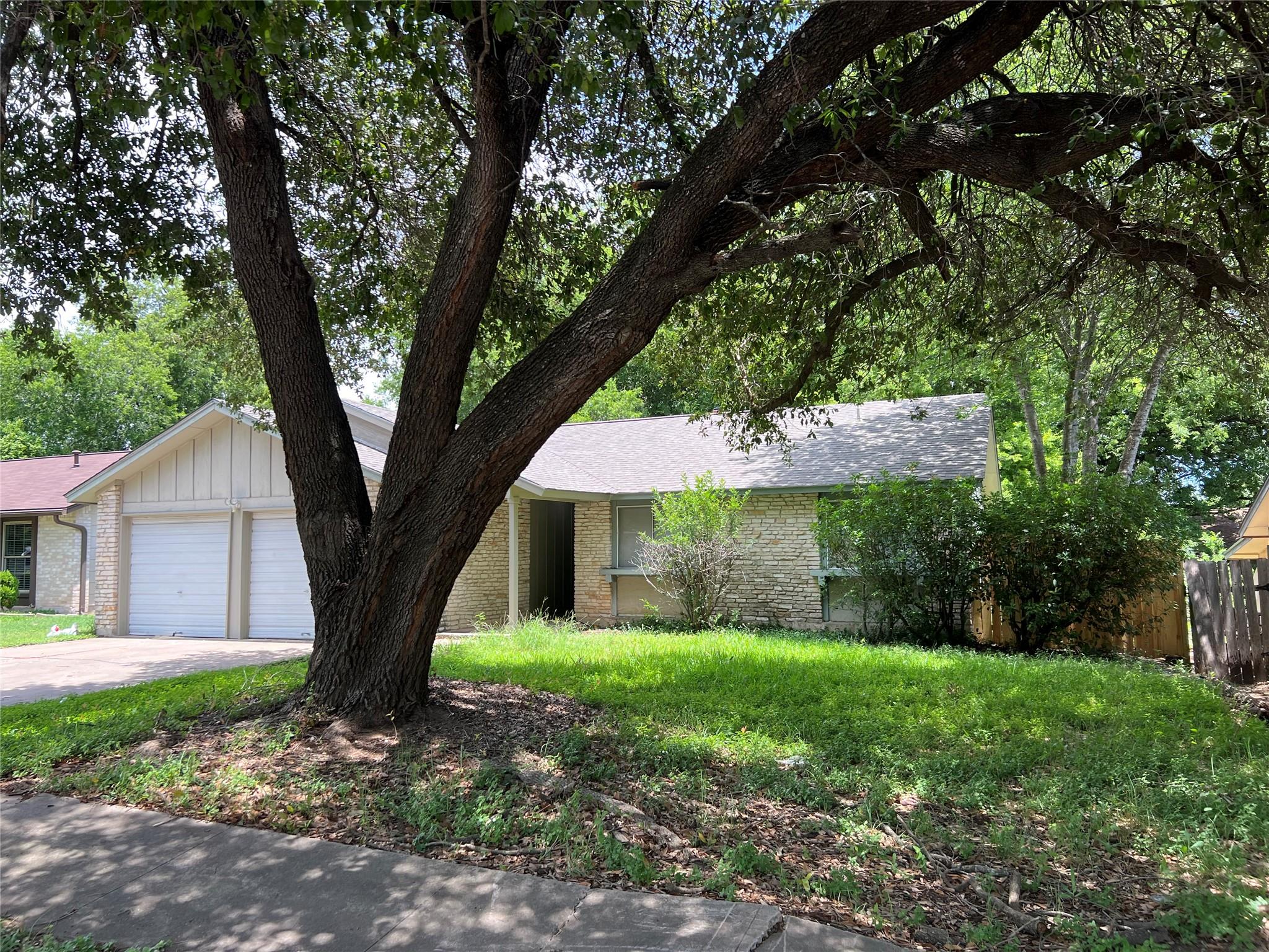 12607 Lamplight Village Ave, Austin, TX 78727