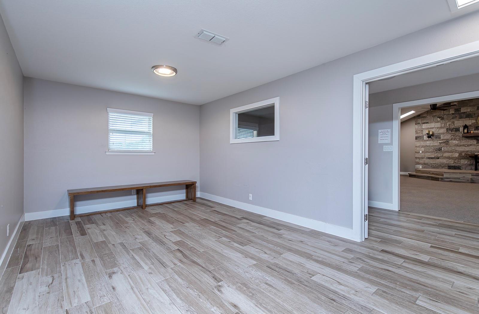 150 W Fm 487, Jarrell, TX 76537