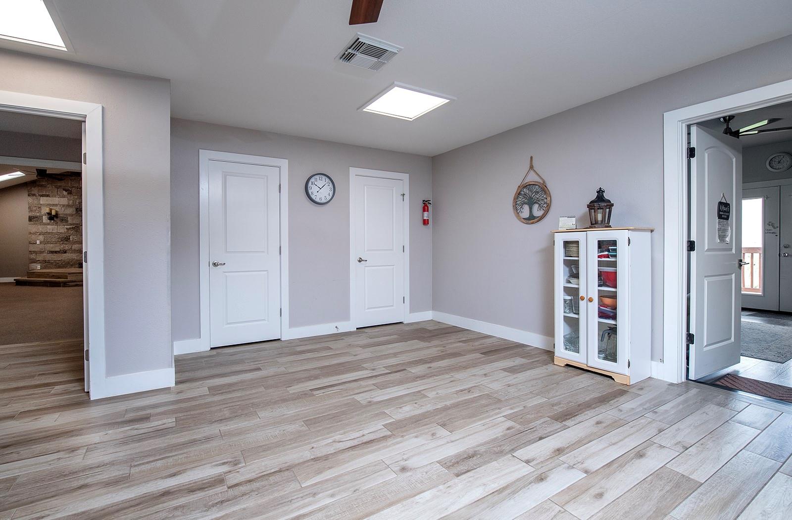 150 W Fm 487, Jarrell, TX 76537