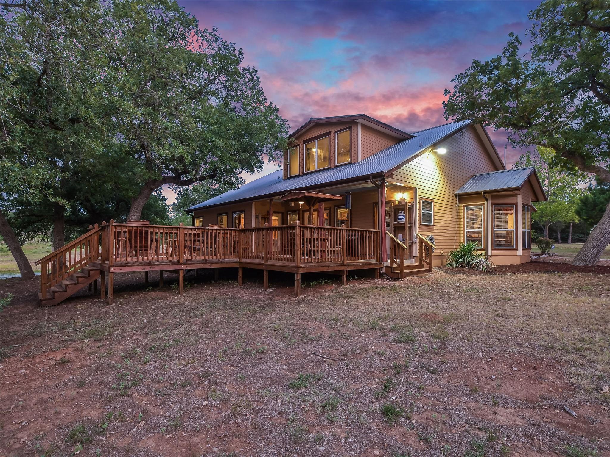 762 Karisch Rd, Giddings, TX 78942
