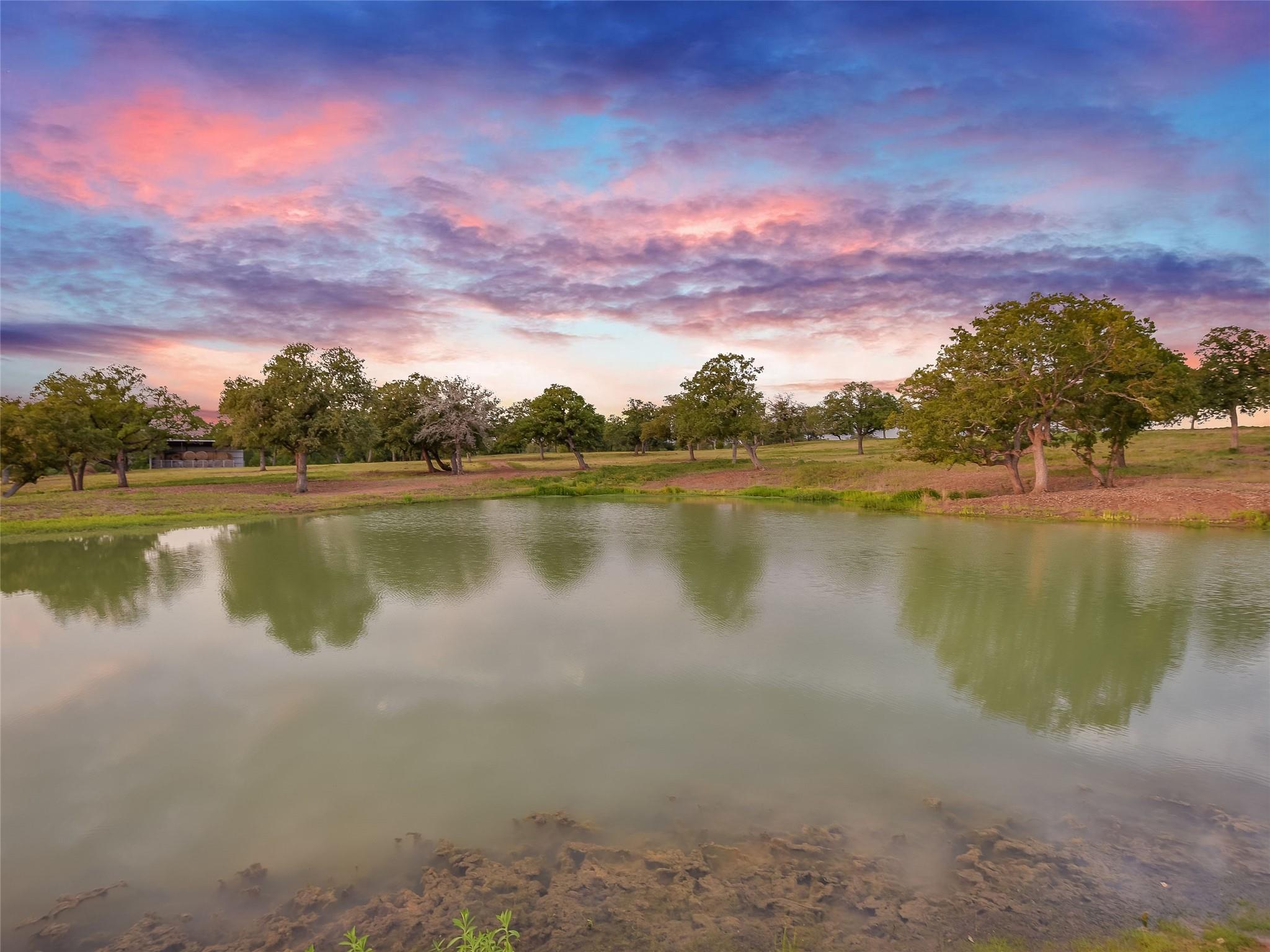 762 Karisch Rd, Giddings, TX 78942