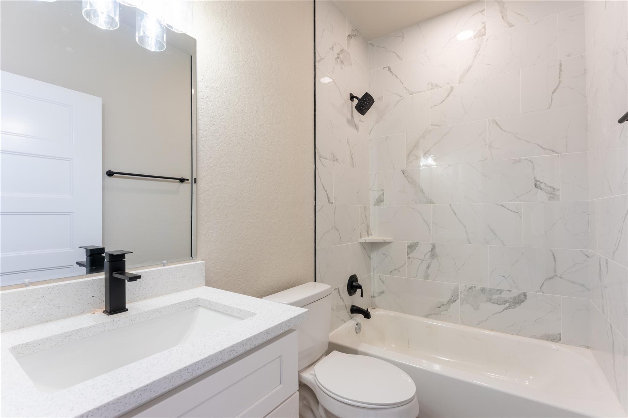 105 Sweet Clover Way, Johnson City, TX 78636